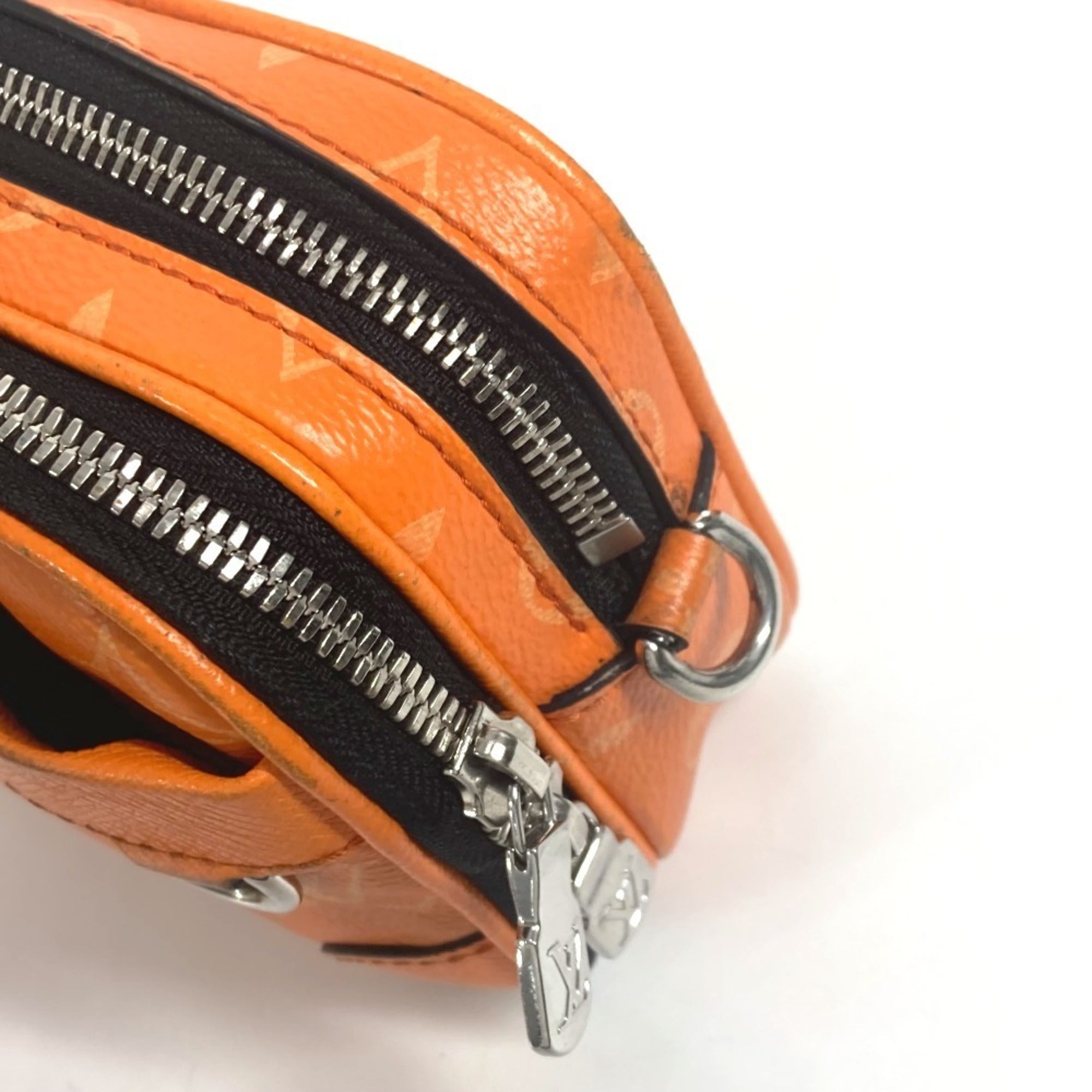 Louis Vuitton Orange Monogram Taiga Leather Pochette Shoulder Bag (Pre-Owned)