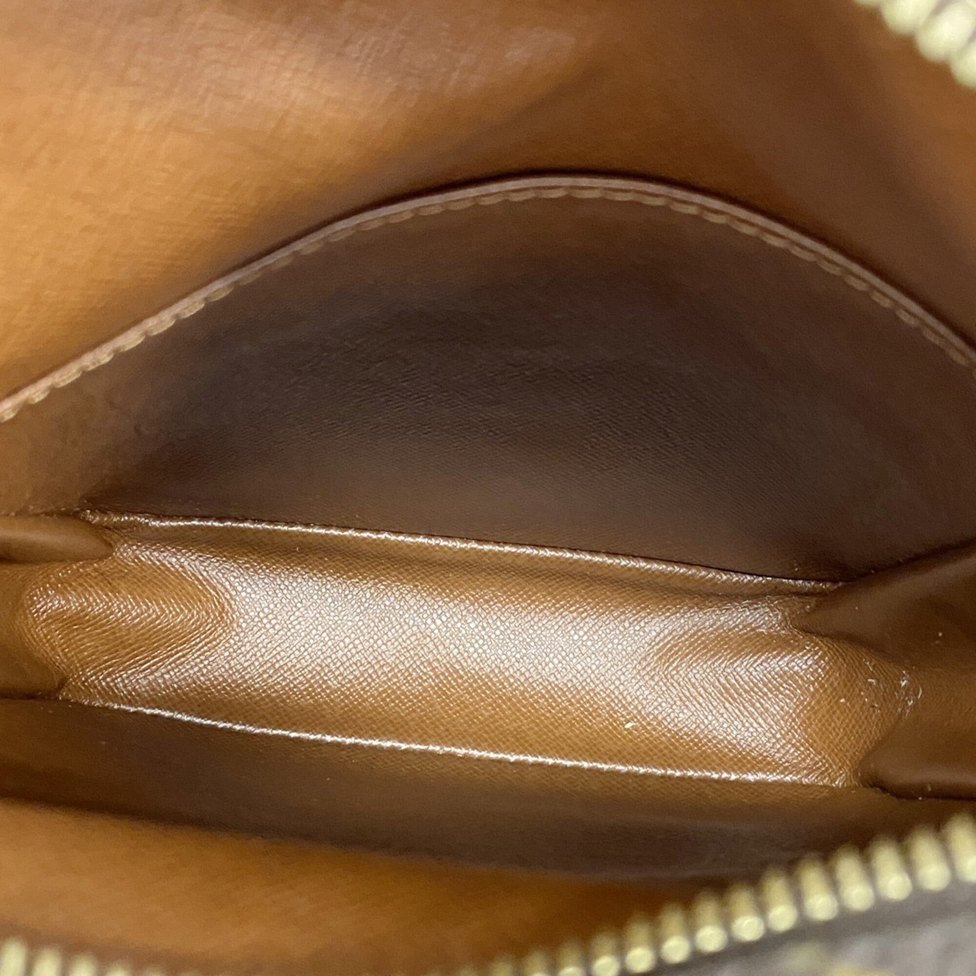 Louis Vuitton Brown Shoulder Bag (Pre-Owned)