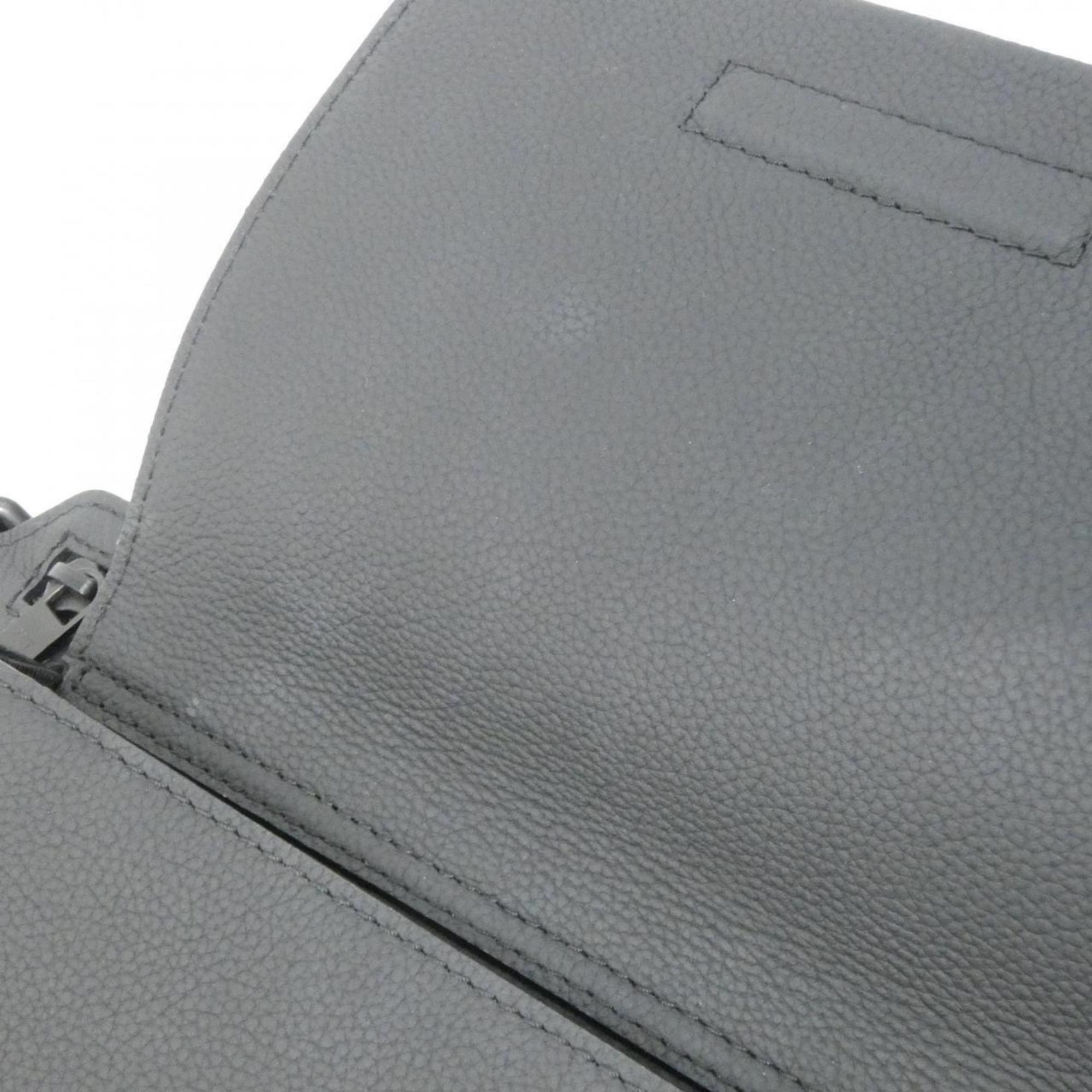 Louis Vuitton Black Leather Shoulder Bag (Pre-Owned)