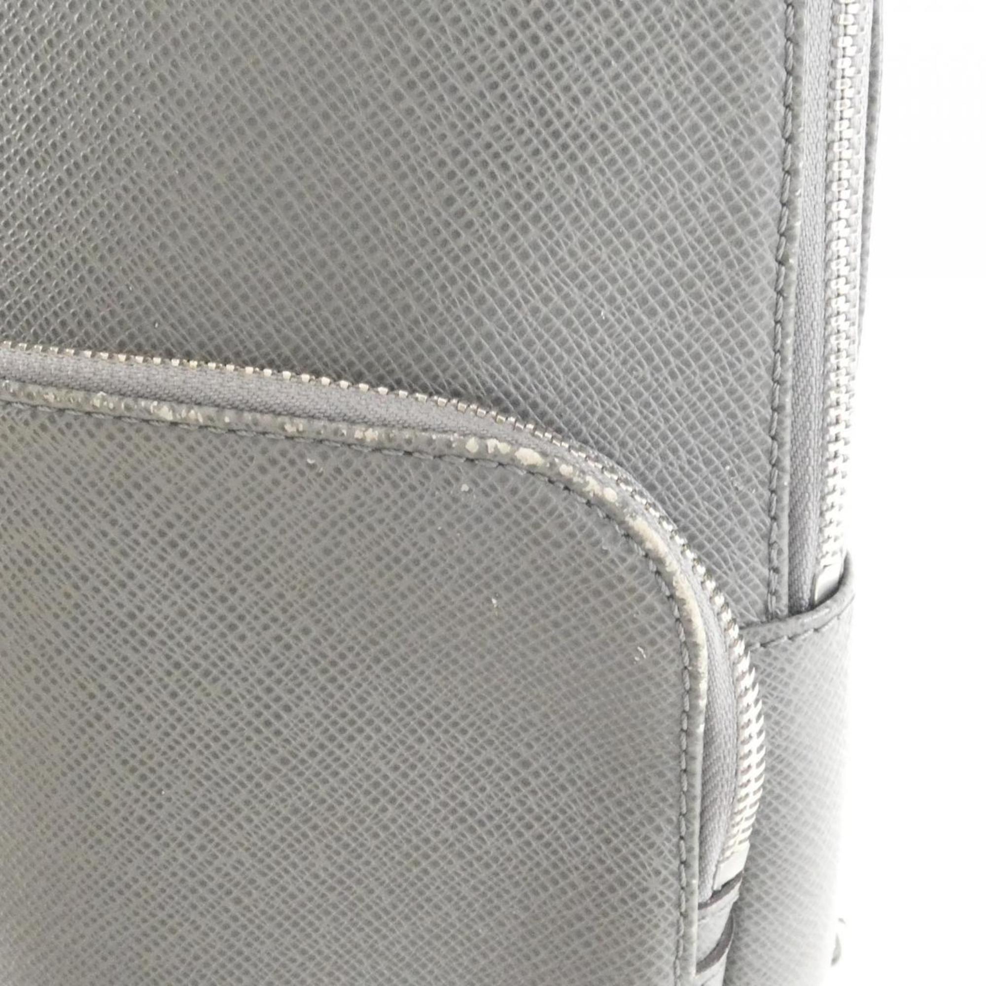 Louis Vuitton Gris Leather Shoulder Bag (Pre-Owned)