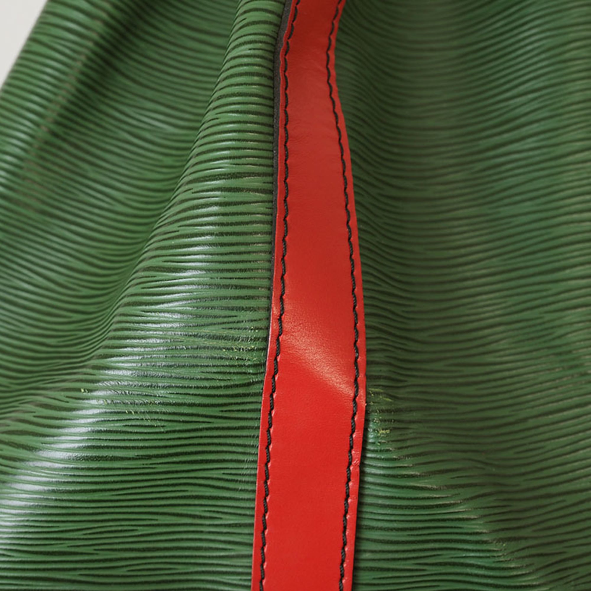 Louis Vuitton Green Epi Leather Shoulder Bag (Pre-Owned)