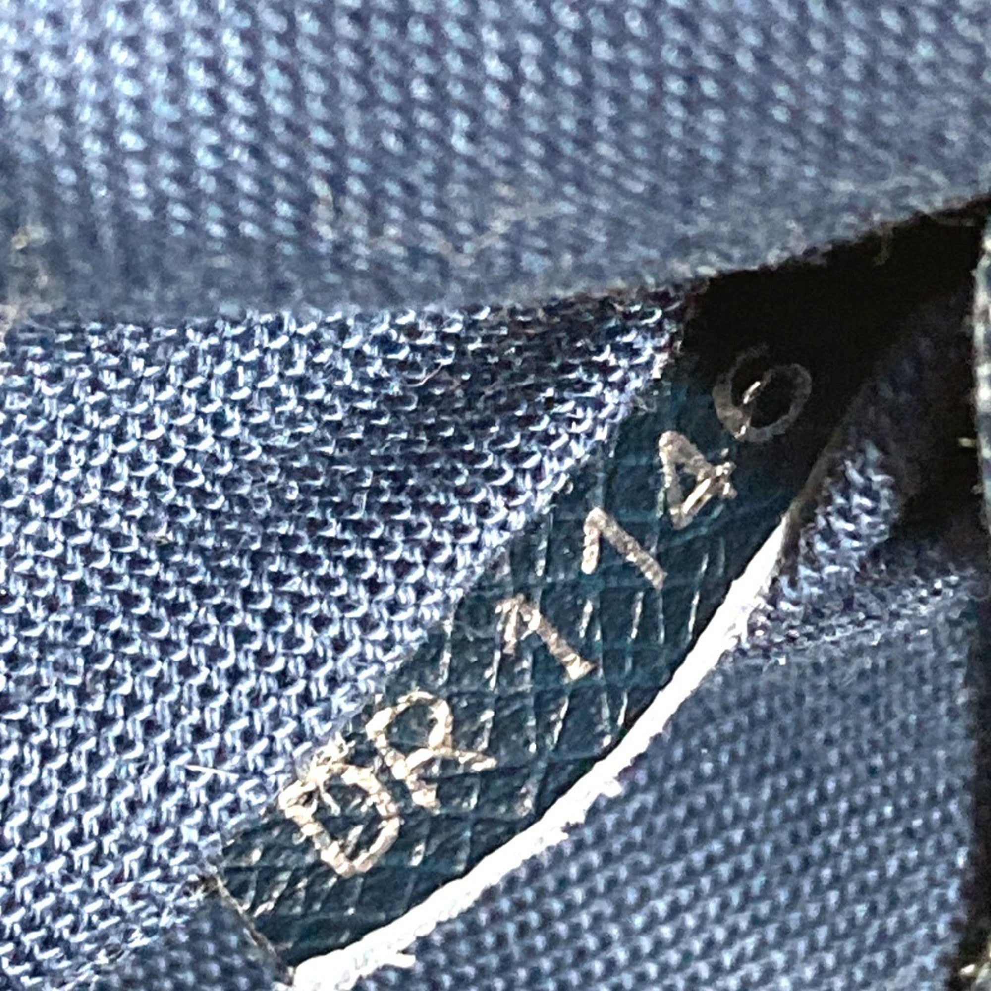 Louis Vuitton Blue Ocean Taiga Leather Leather Shoulder Bag (Pre-Owned)