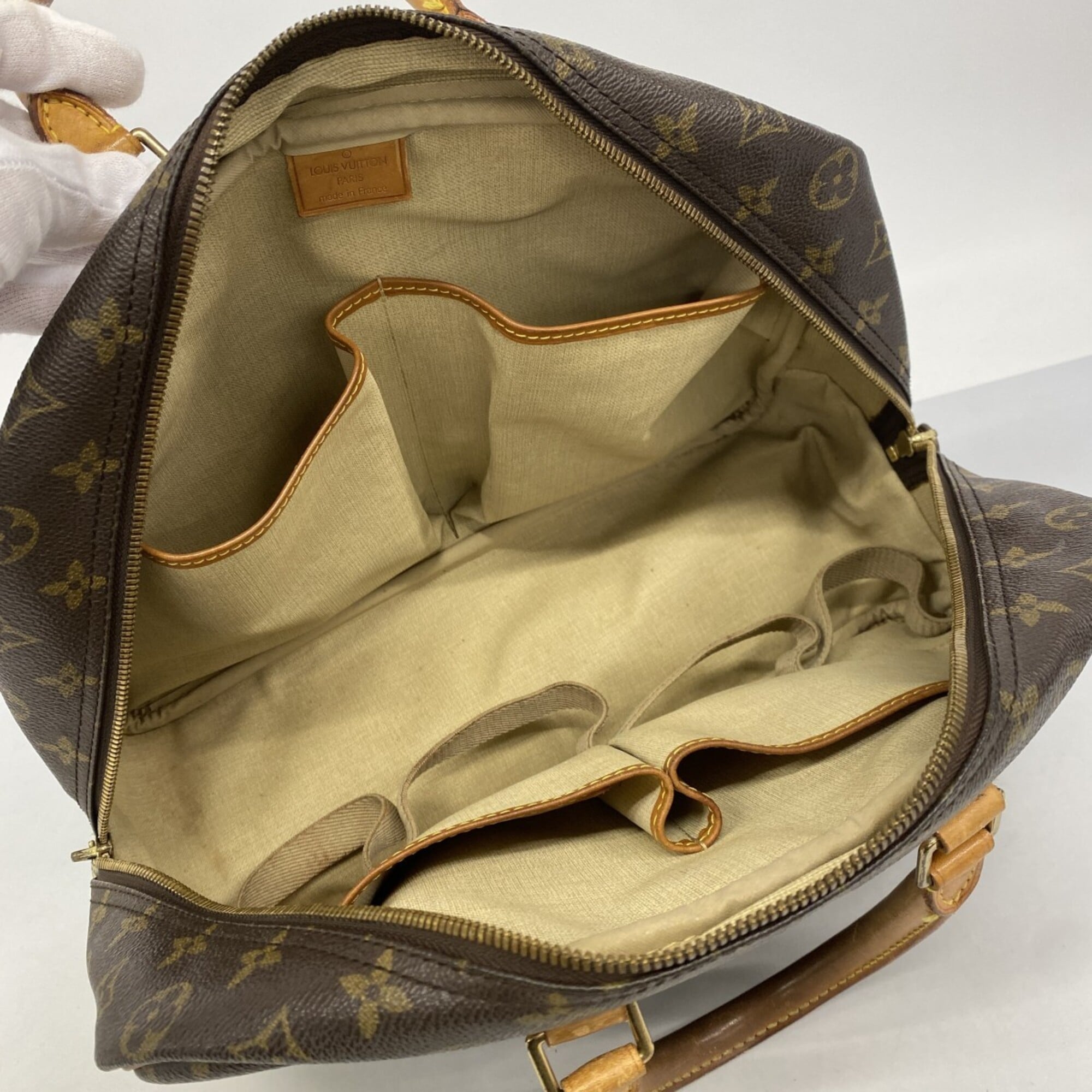 Louis Vuitton Brown Handbag (Pre-Owned)