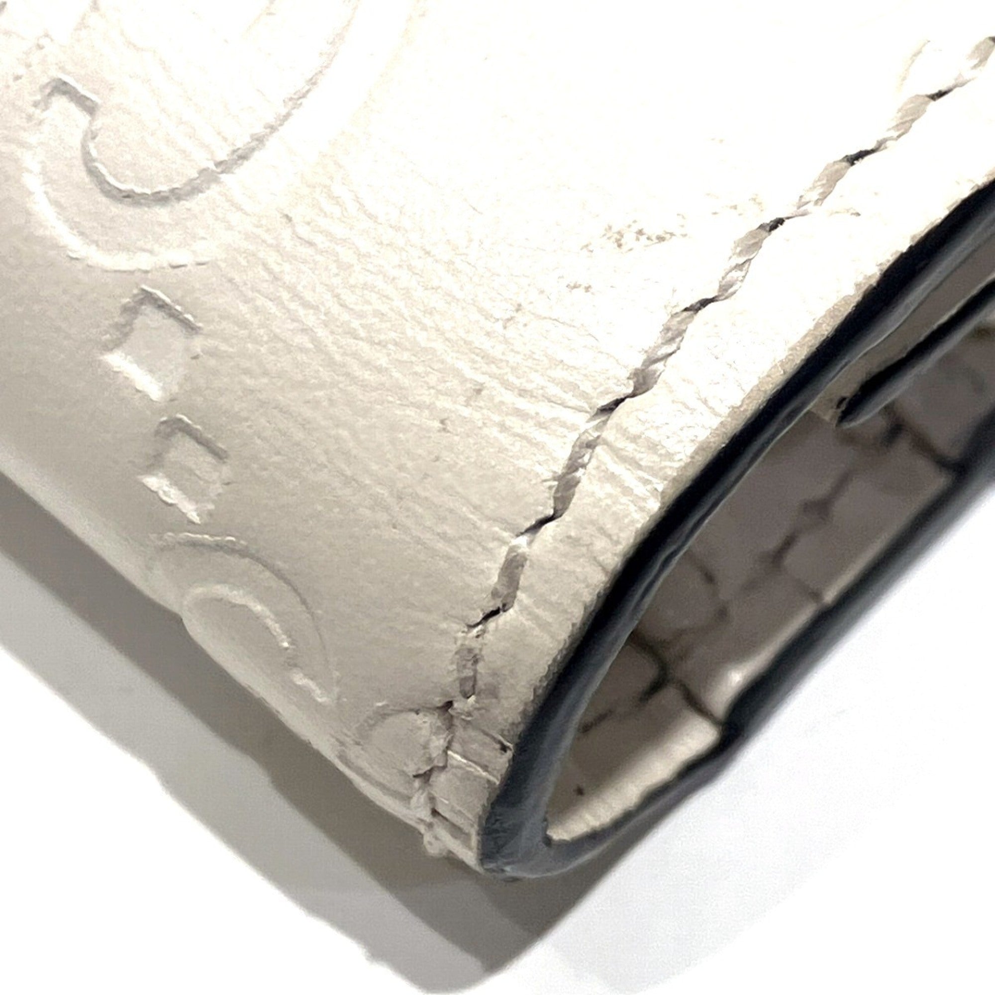 Gucci White Leather Wallet (Bi-Fold) (Pre-Owned)