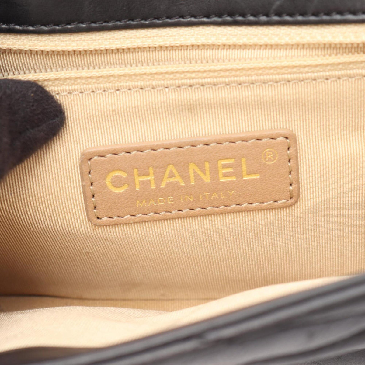 Chanel Black Leather Handbag Shoulder Bag (Pre-Owned)