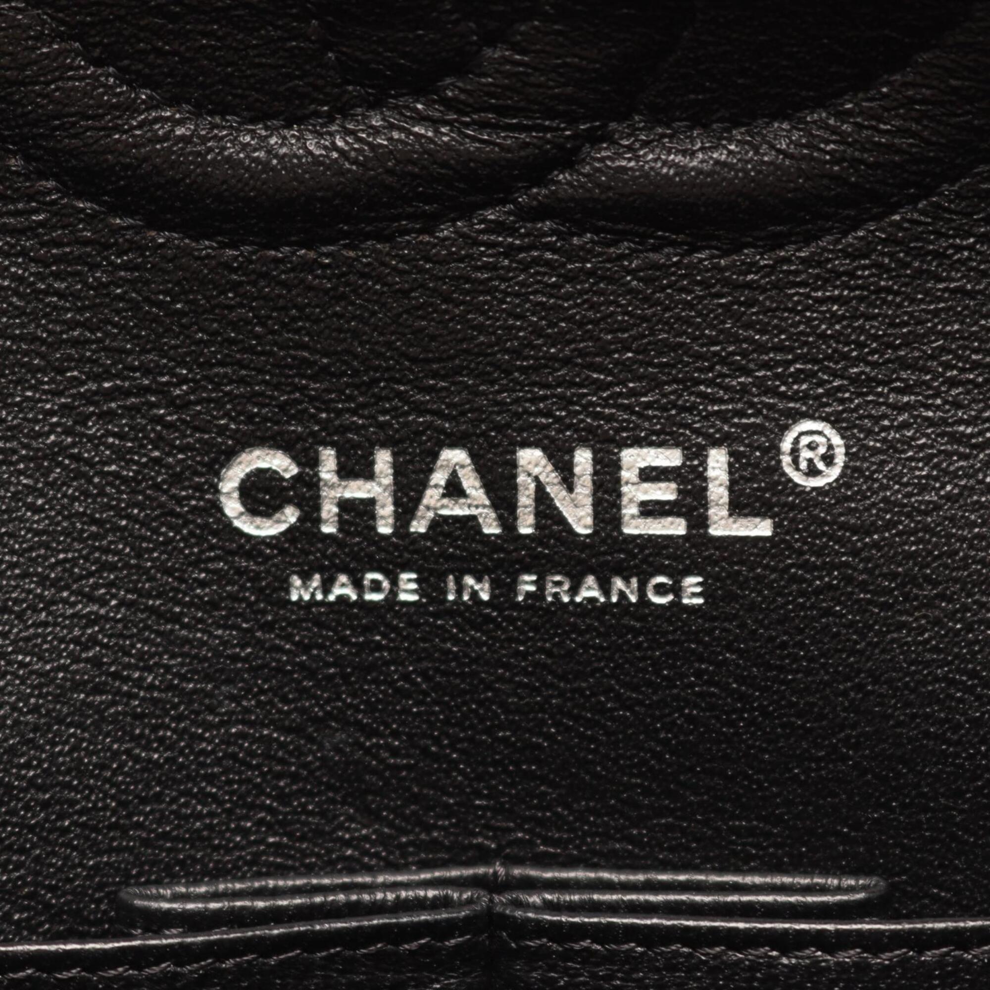 Chanel Black Grained Calfskin Handbag Shoulder Bag (Pre-Owned)
