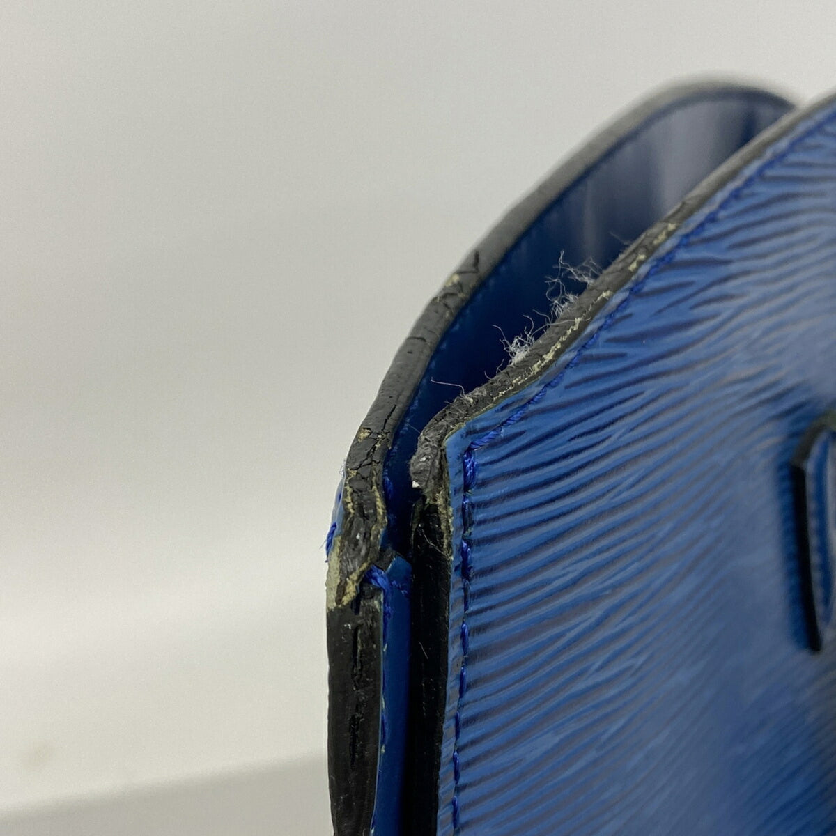 Louis Vuitton Toledo Blue Shoulder Bag (Pre-Owned)