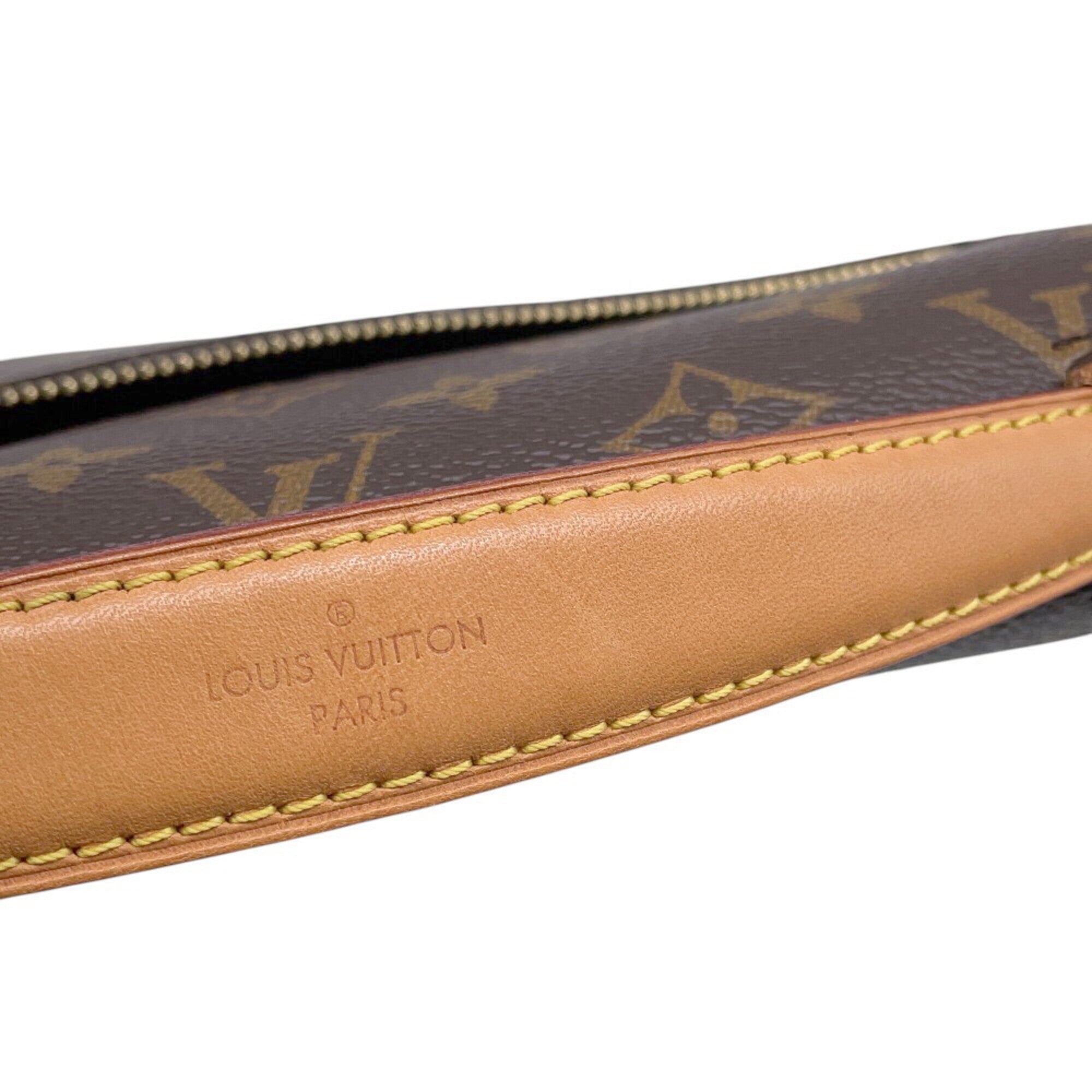 Louis Vuitton Brown Monogram Handbag Pochette (Pre-Owned)