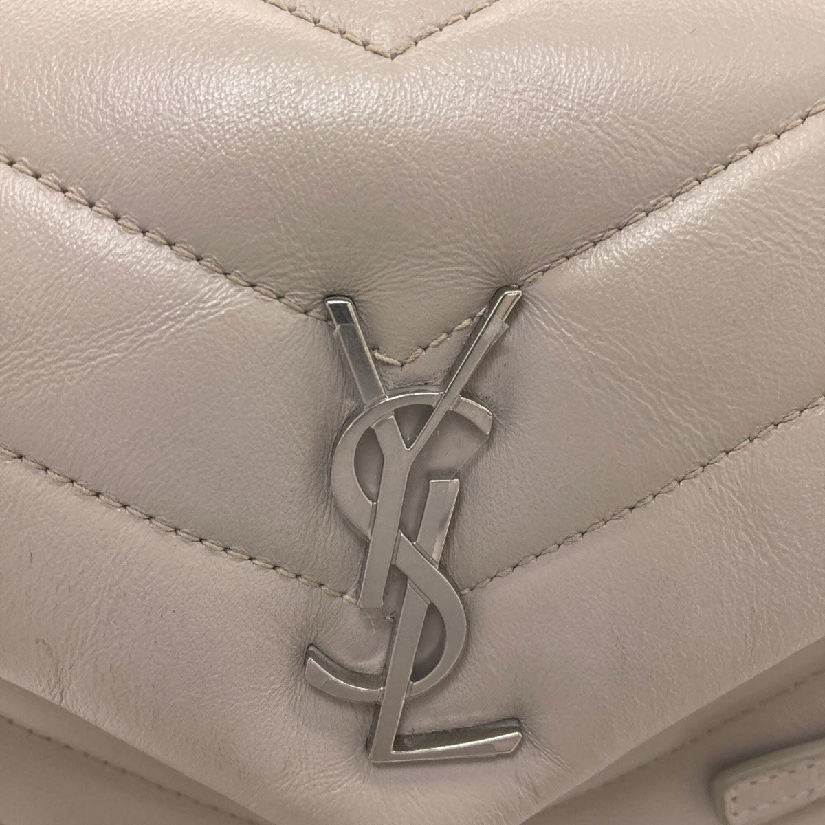 Yves Saint Laurent Light Gray Leather Shoulder Bag (Pre-Owned)