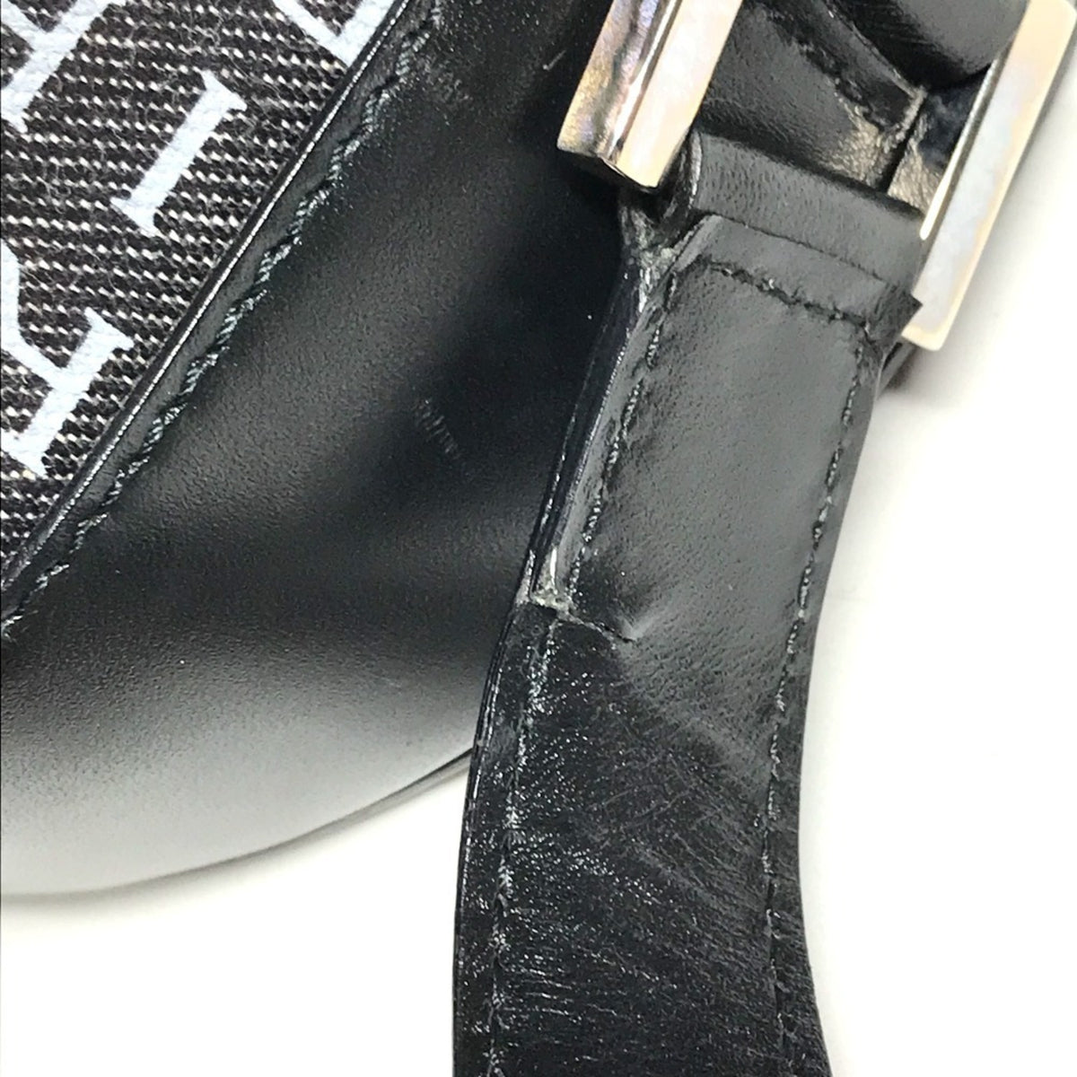 Bvlgari Black Canvas Leather Pochette Shoulder Bag (Pre-Owned)