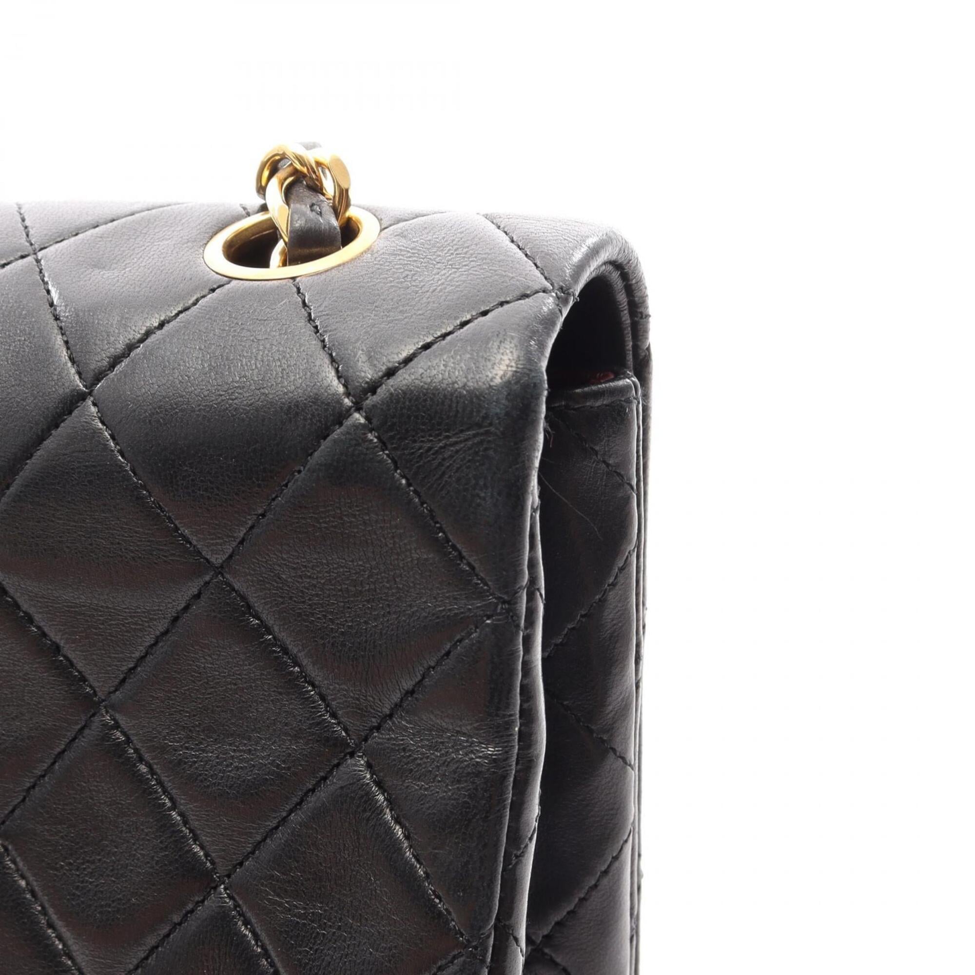 Chanel Black Leather Shoulder Bag (Pre-Owned)