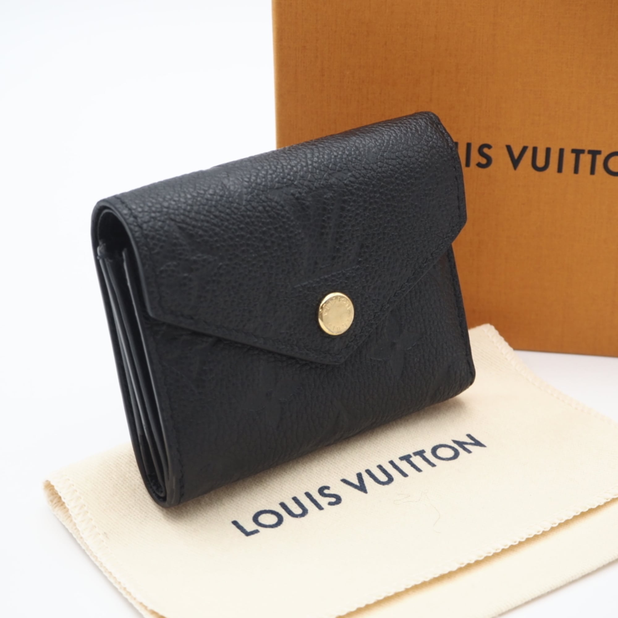 Louis Vuitton Black Noir Leather Wallet (Bi-Fold) (Pre-Owned)
