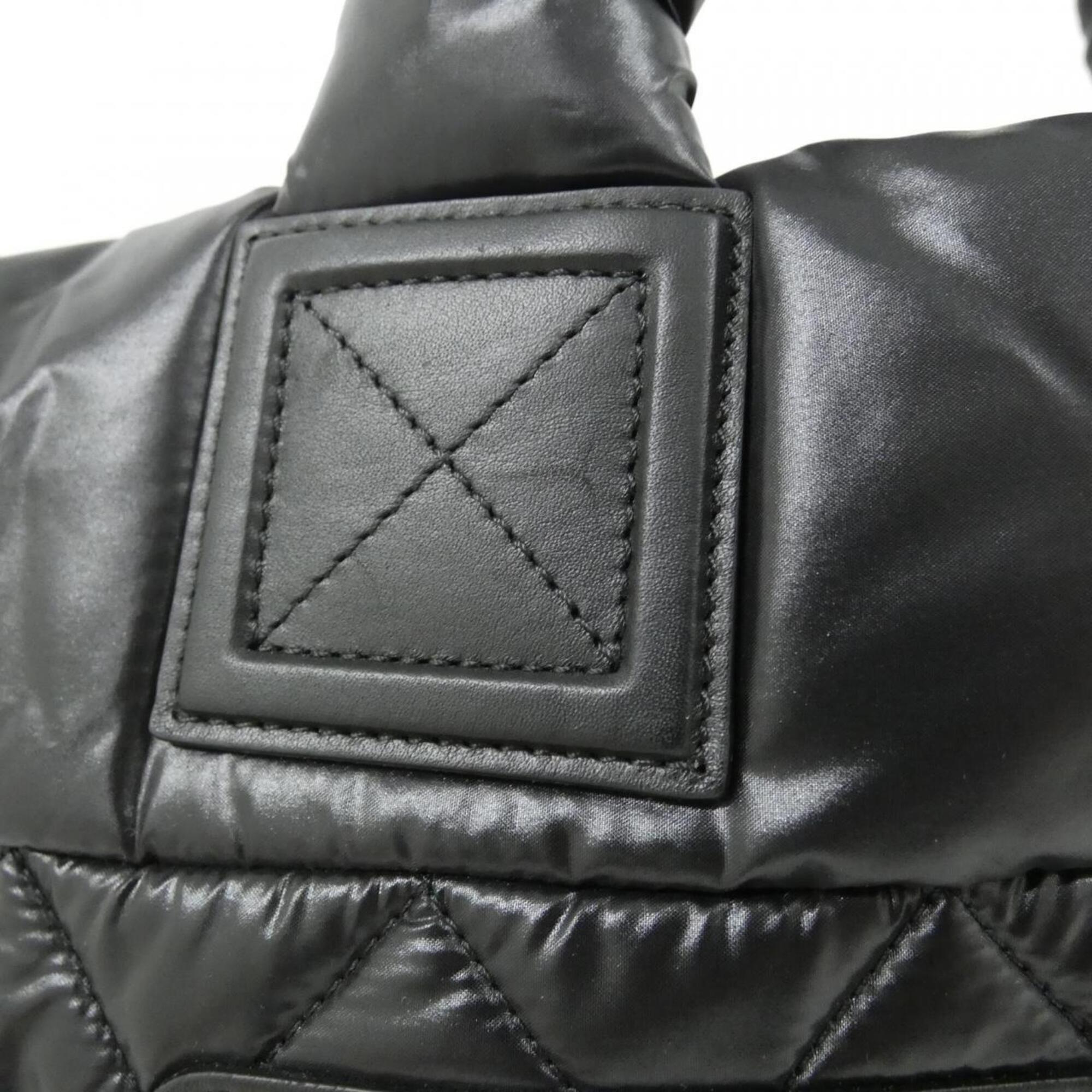 Chanel Black Nylon Handbag (Pre-Owned)