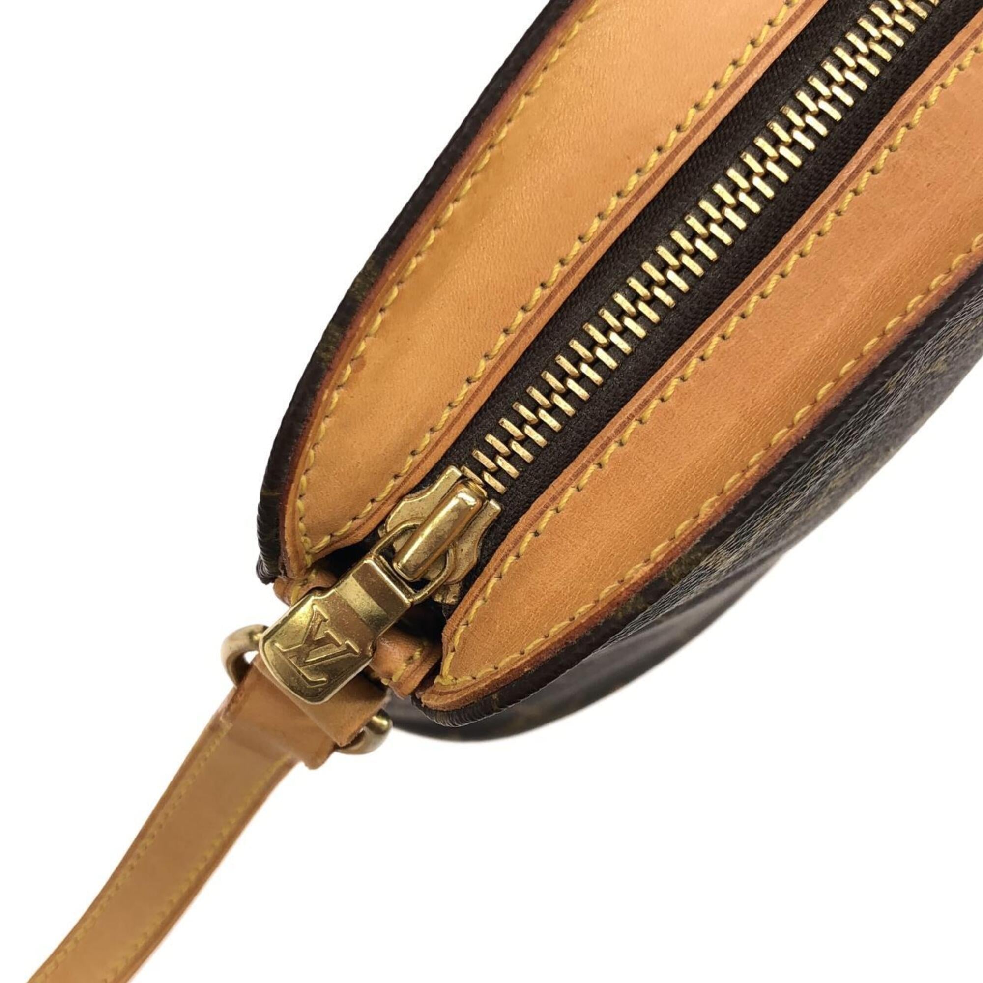 Louis Vuitton Marron Coated Canvas Shoulder Bag (Pre-Owned)
