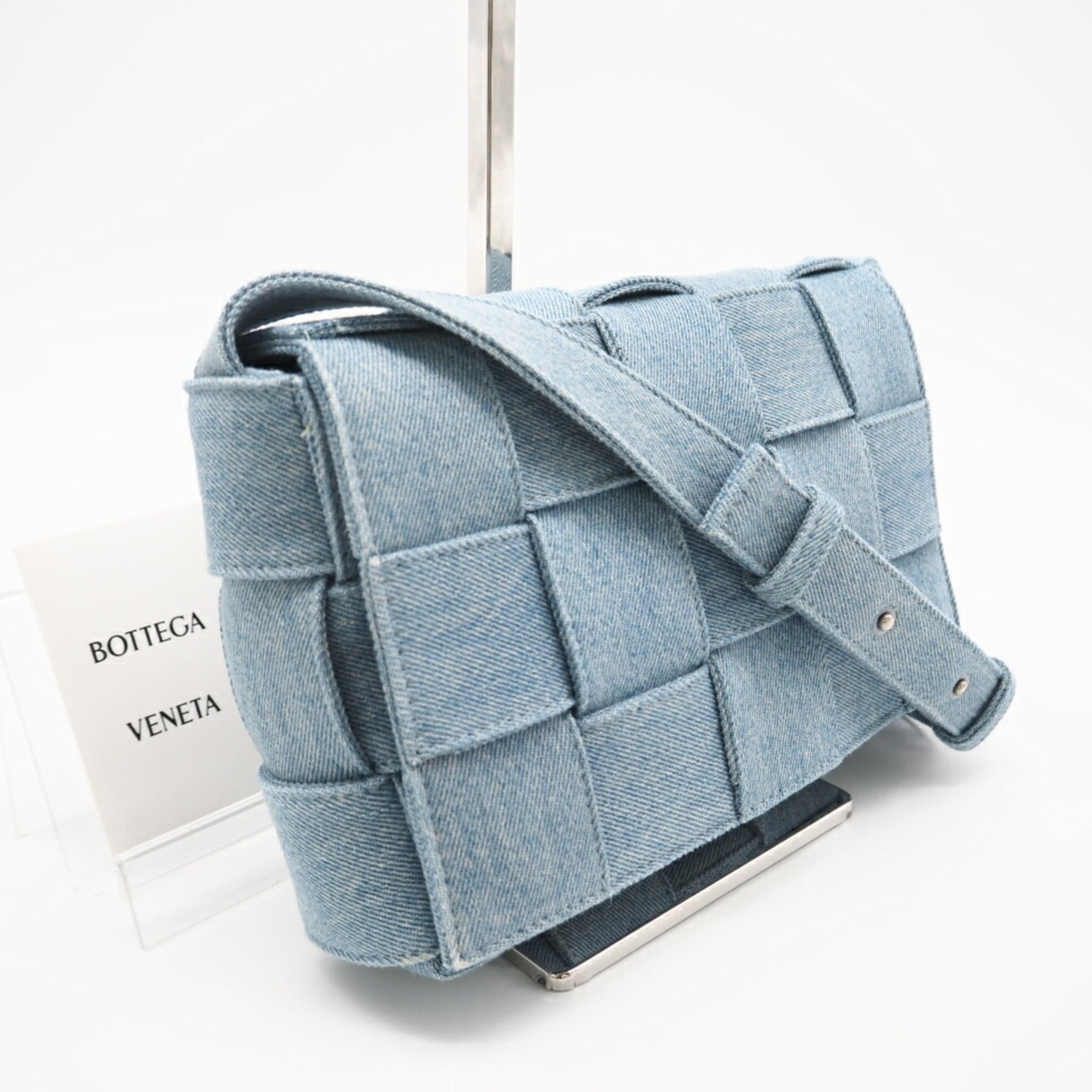 Bottega Veneta Blue Denim Shoulder Bag (Pre-Owned)
