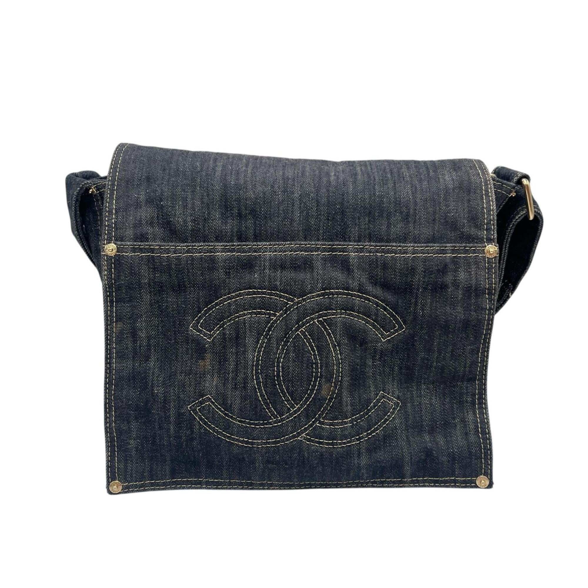 Chanel Denim Messenger Bag Shoulder Bag (Pre-Owned)