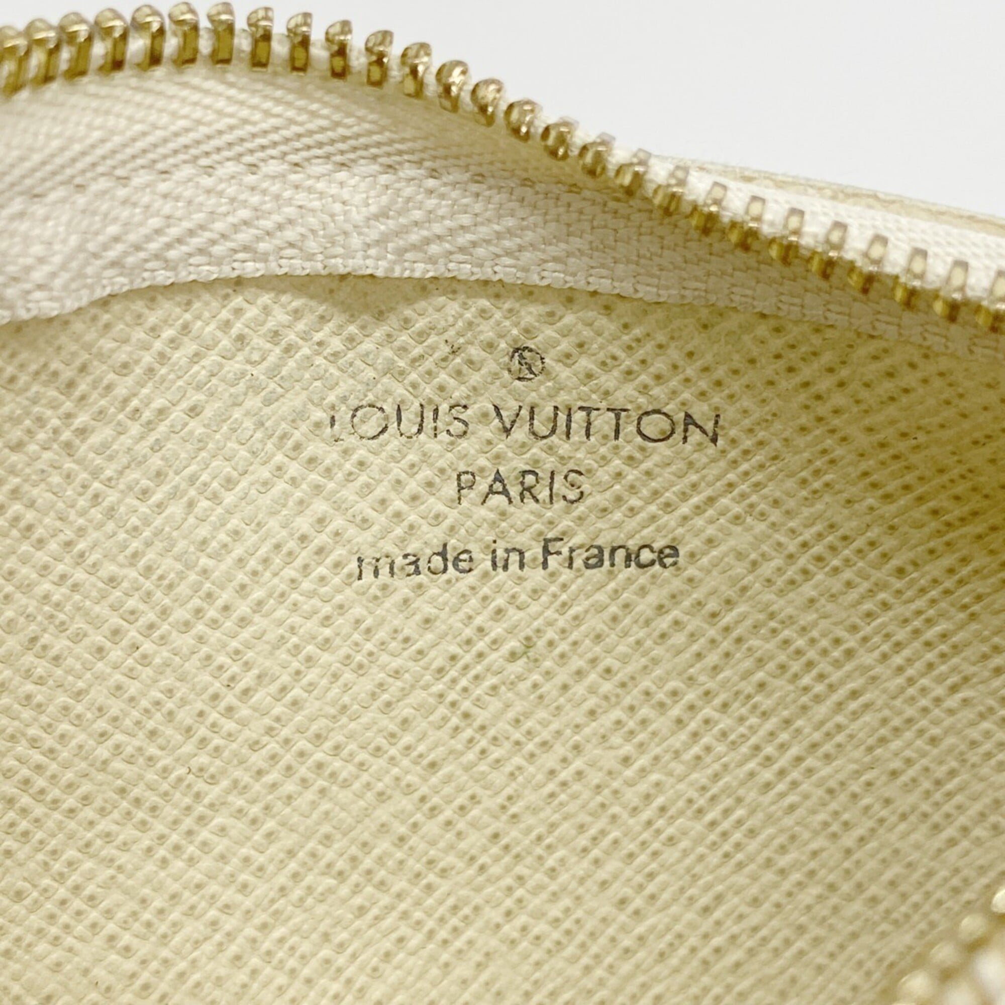 Louis Vuitton White Coin Purse/Coin Case (Pre-Owned)