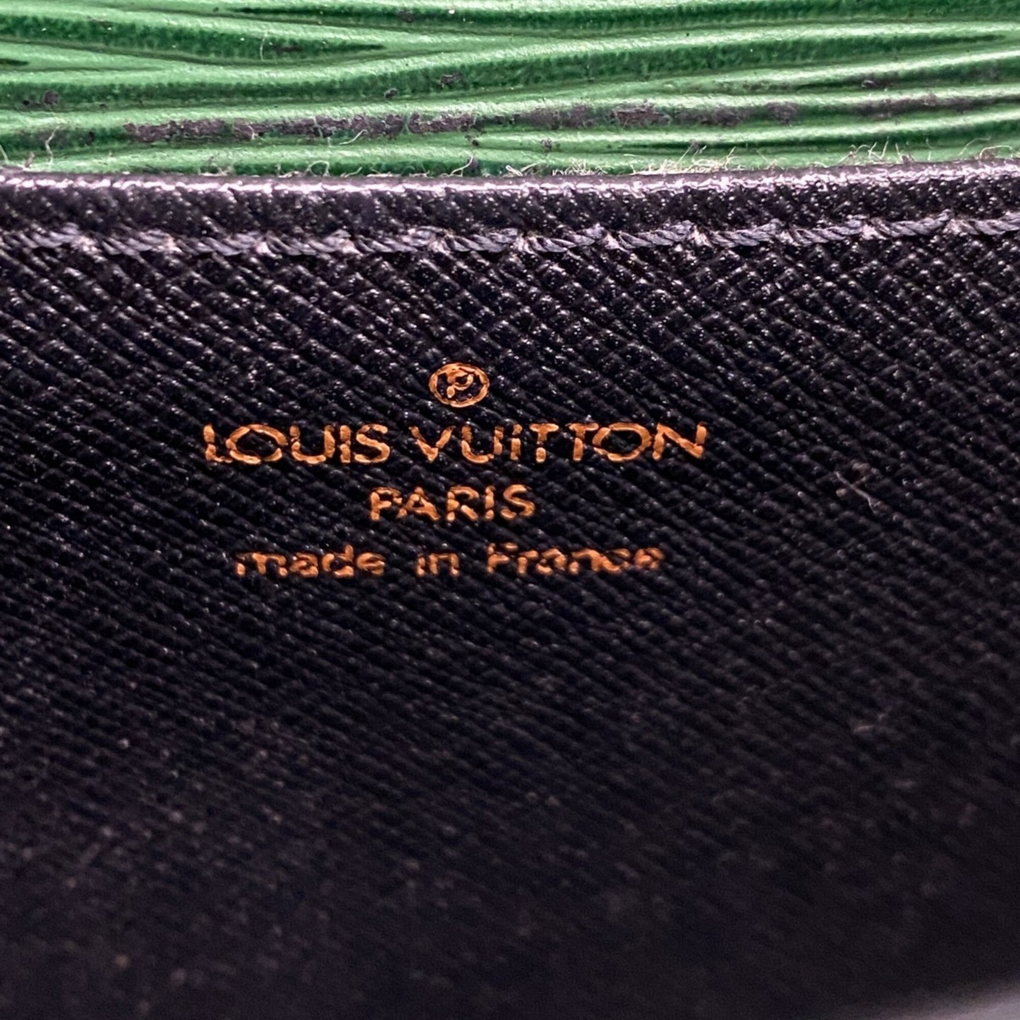 Louis Vuitton Borneo Green Shoulder Bag (Pre-Owned)