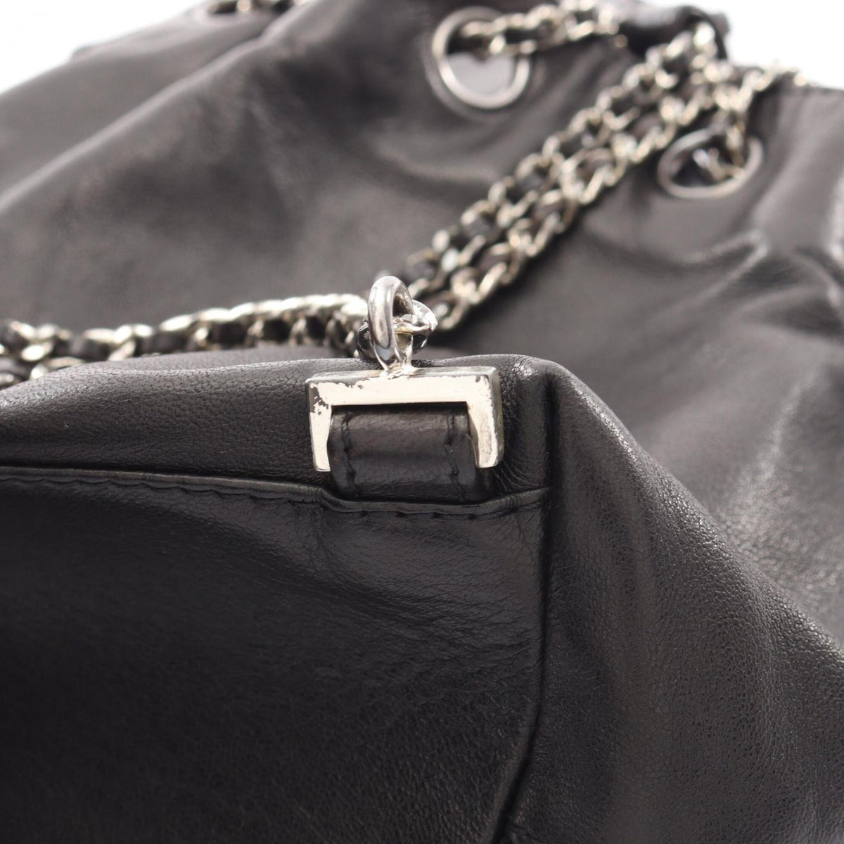 Chanel Black Leather Backpack Handbag (Pre-Owned)