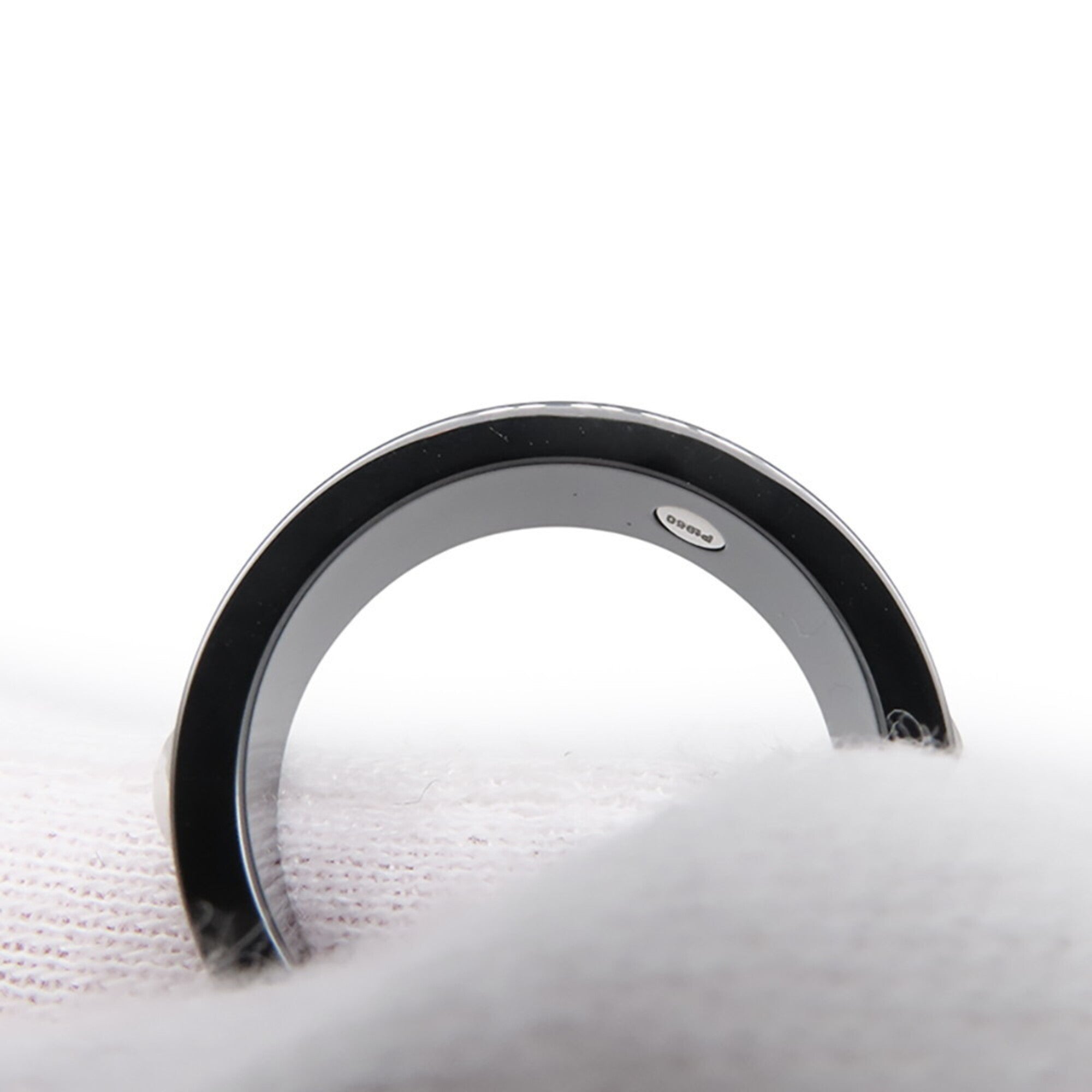 Louis Vuitton Black Ceramic Platinum 950 Band Ring (Pre-Owned)