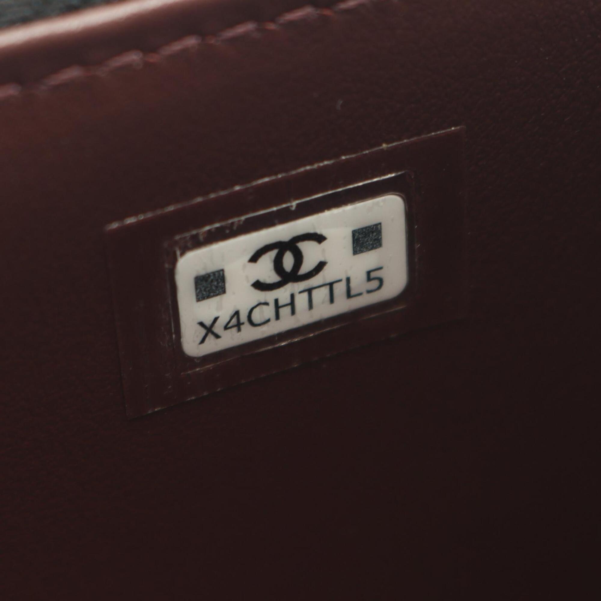 Chanel Matelasse Black Grained Calfskin Handbag Shoulder Bag (Pre-Owned)