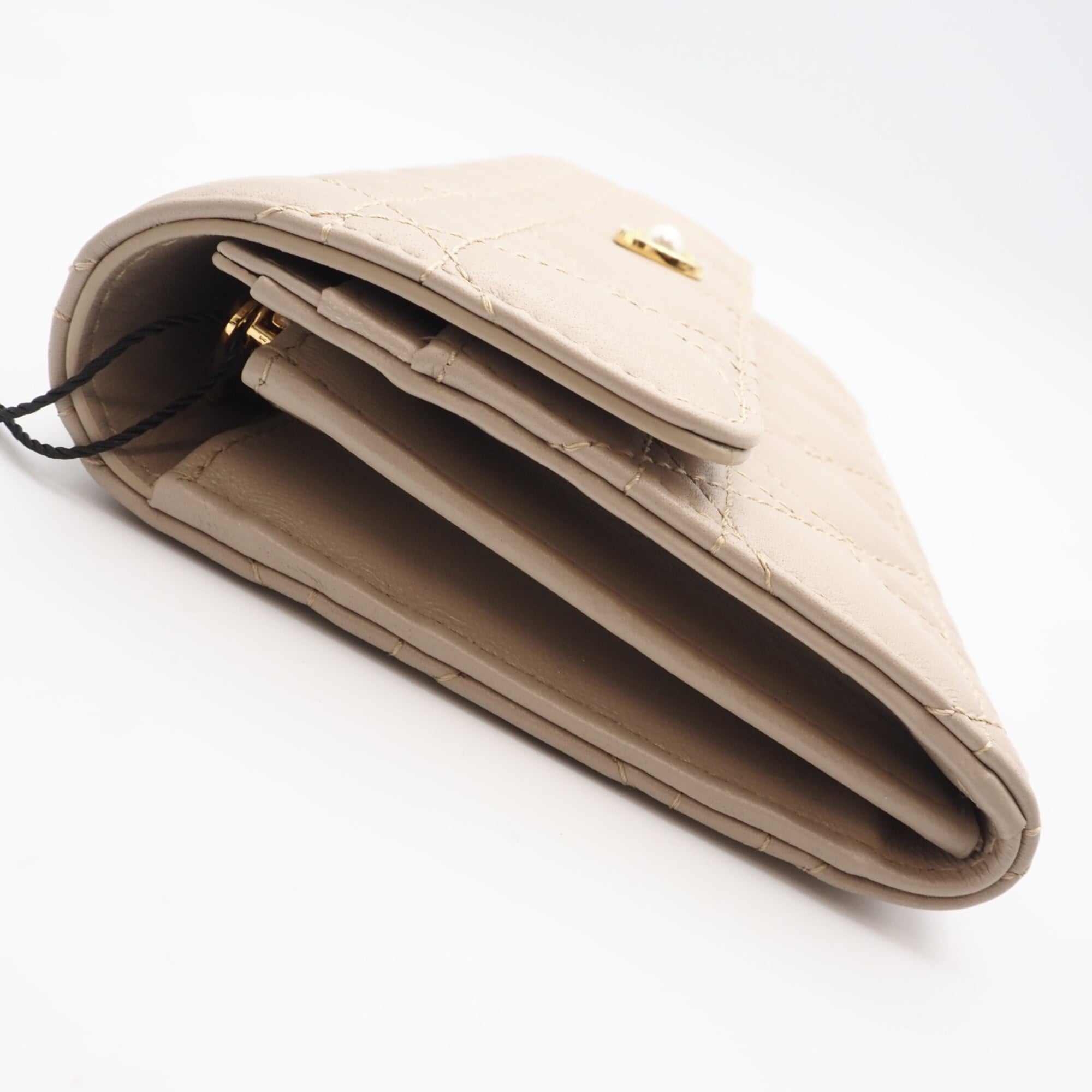 Christian Dior Beige Leather Long Wallet (Bi-Fold) (Pre-Owned)
