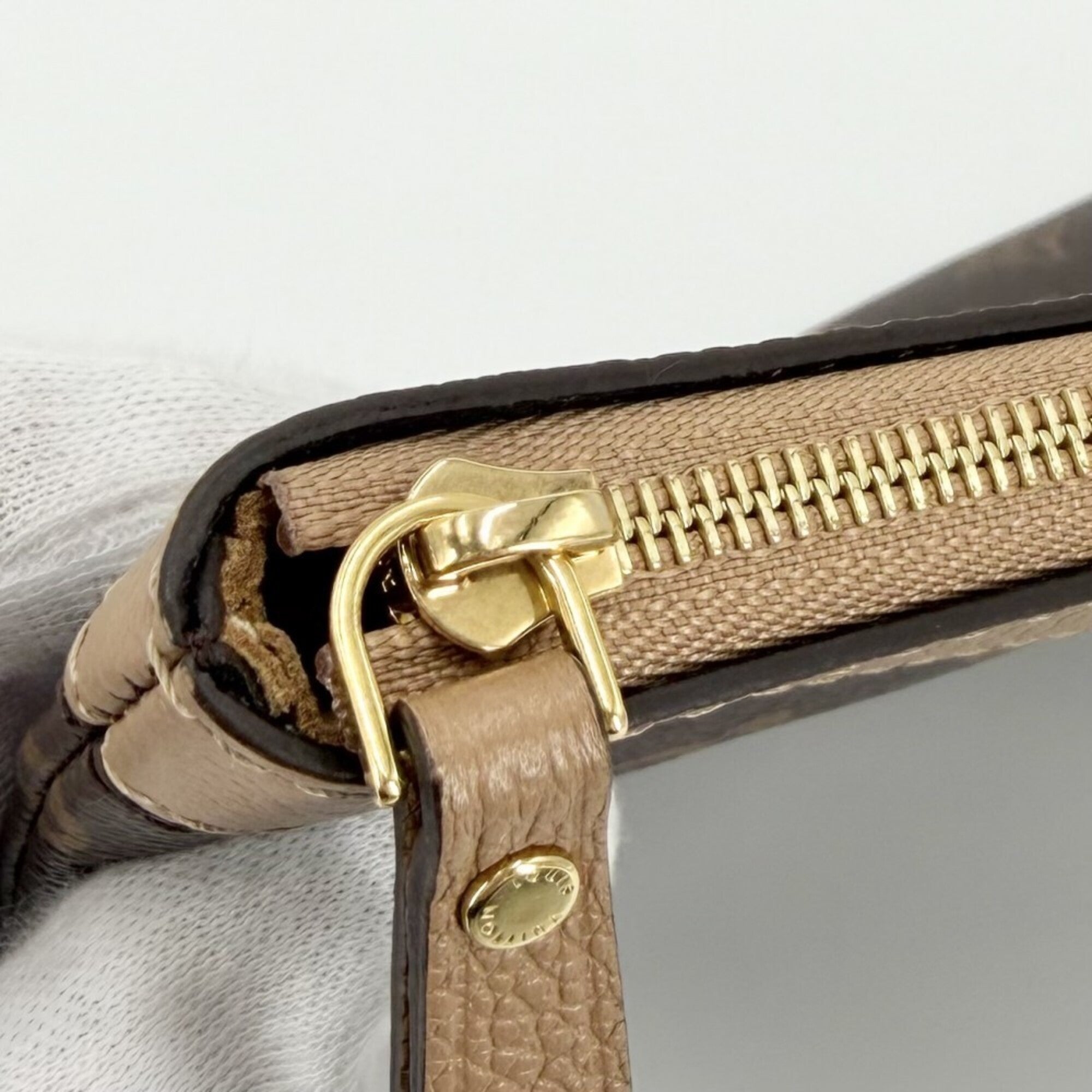 Louis Vuitton Brown Monogram Clutch Bag Pouch (Pre-Owned)