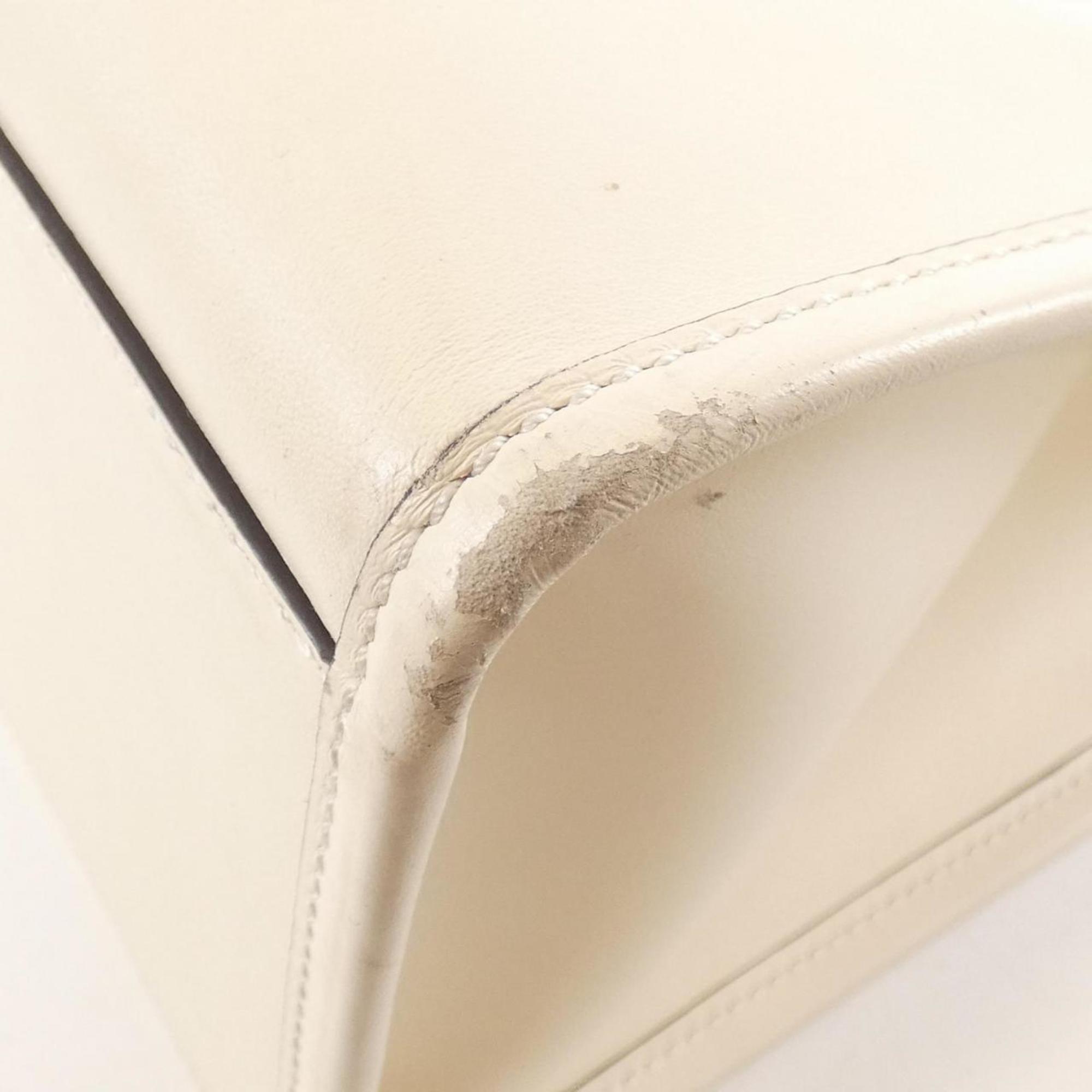 Fendi Beige Leather Handbag (Pre-Owned)
