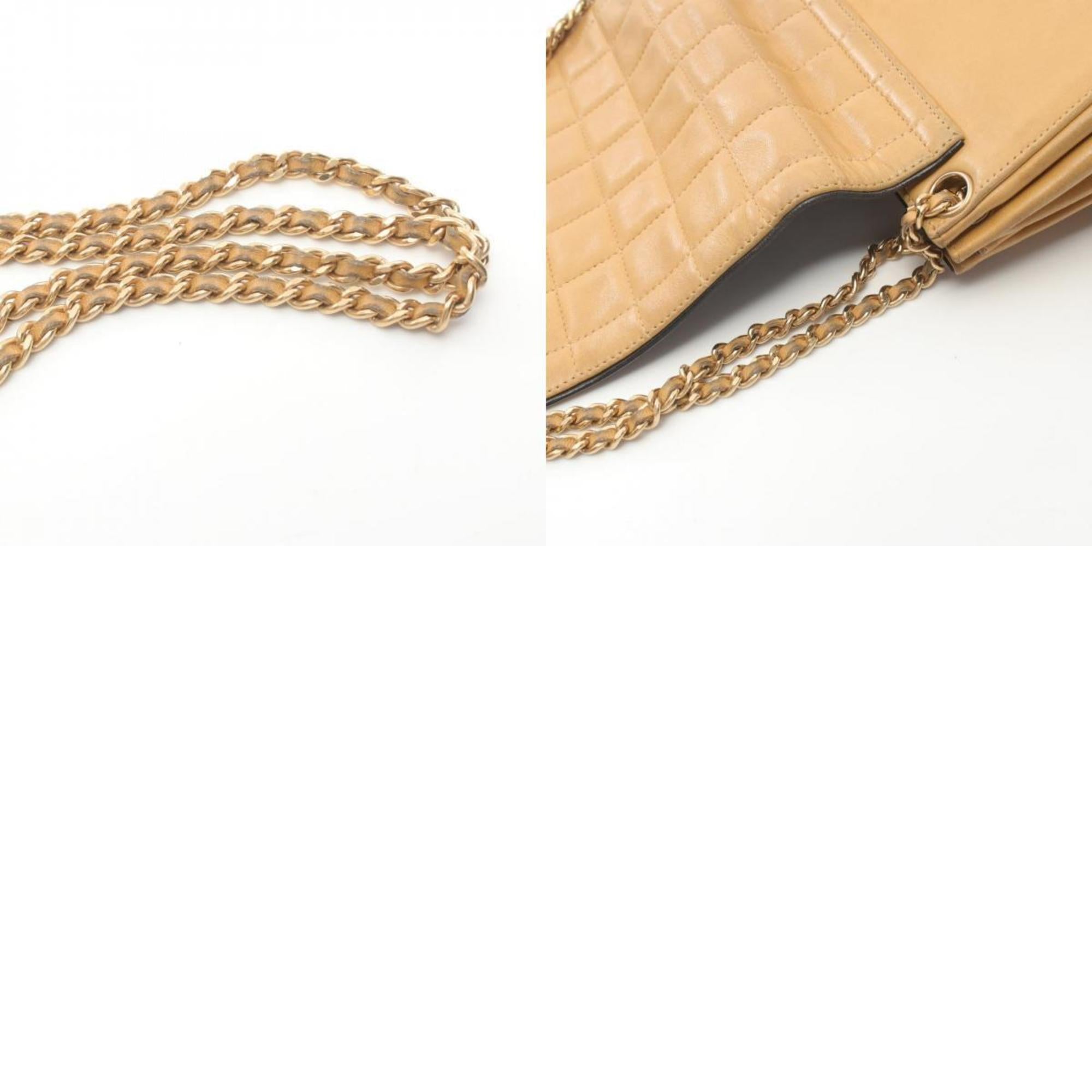 Chanel Beige Leather Shoulder Bag (Pre-Owned)