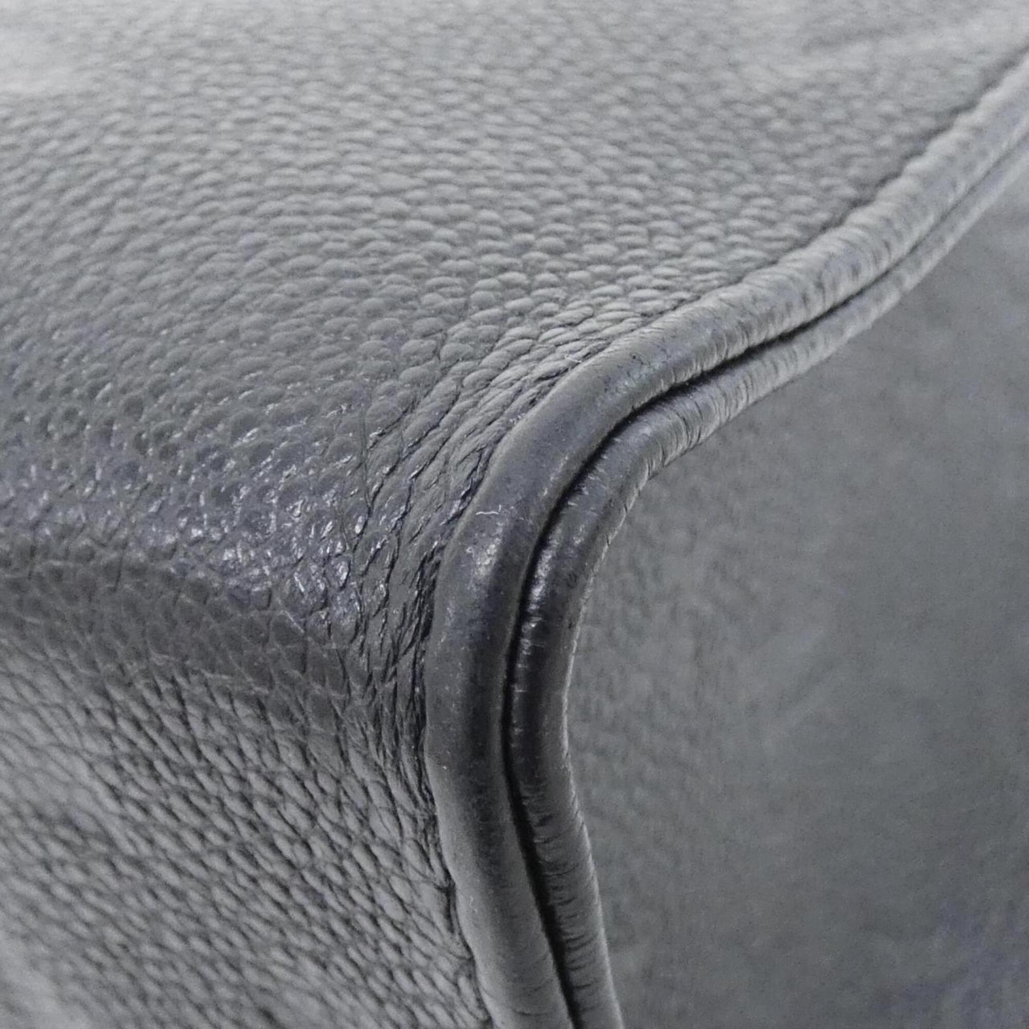 Louis Vuitton Black Leather Handbag (Pre-Owned)