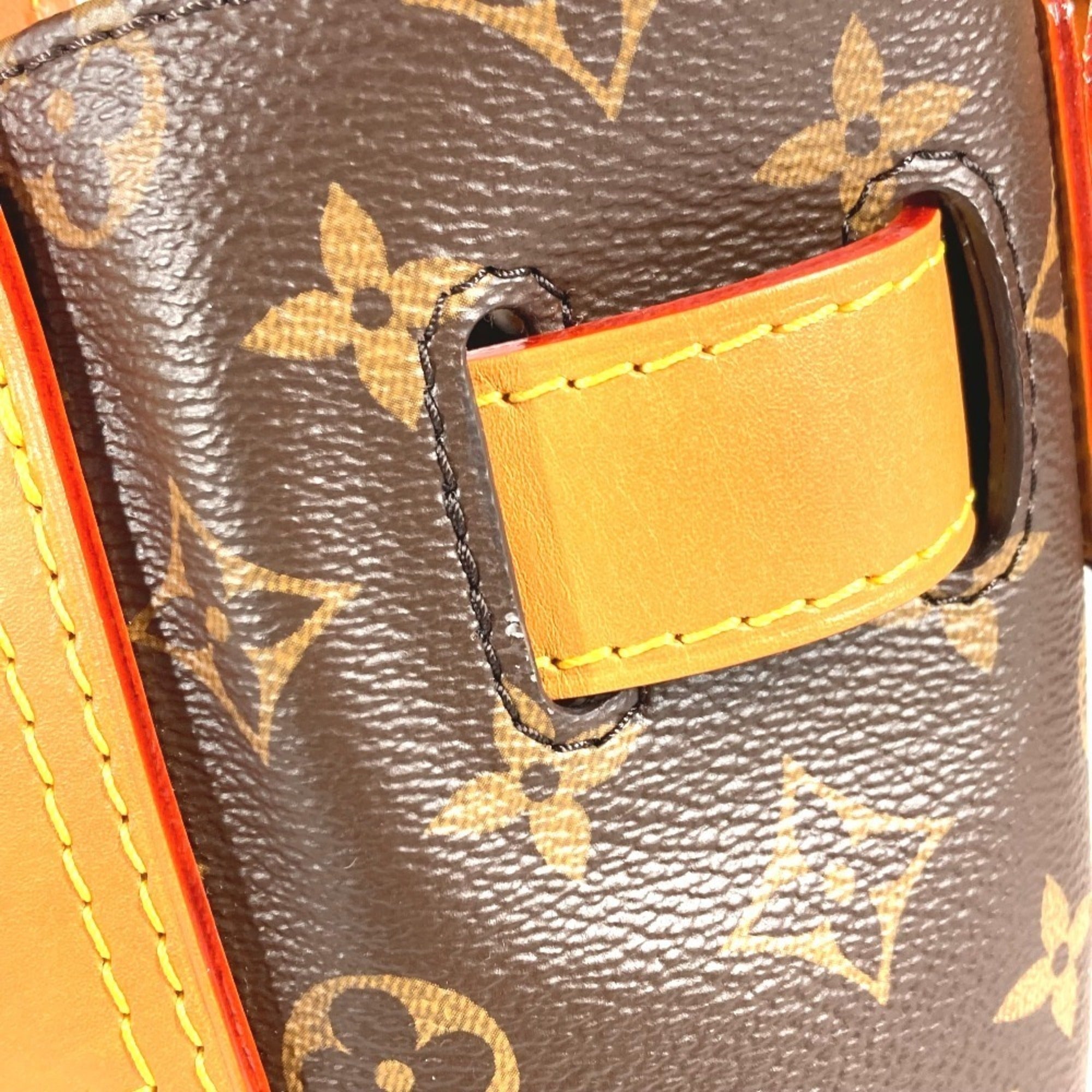 Louis Vuitton Brown Monogram Monogram Backpack Handbag Shoulder Bag Tote Bag (Pre-Owned)