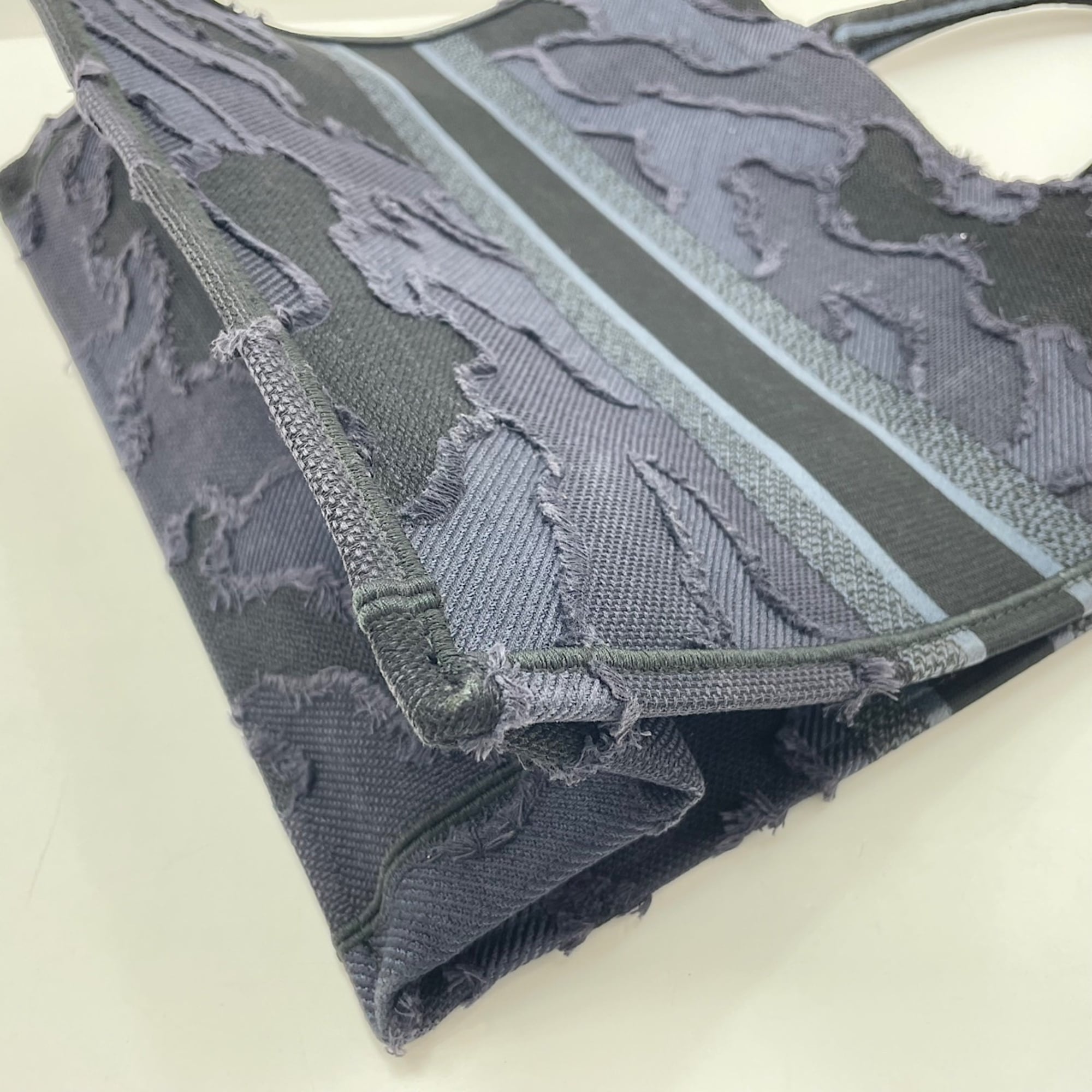 Christian Dior Navy Tote Bag (Pre-Owned)