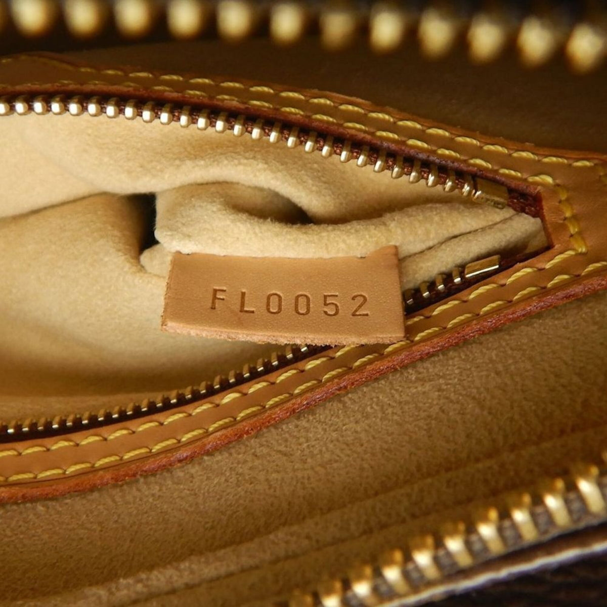 Louis Vuitton Monogram Brown Monogram Shoulder Bag (Pre-Owned)