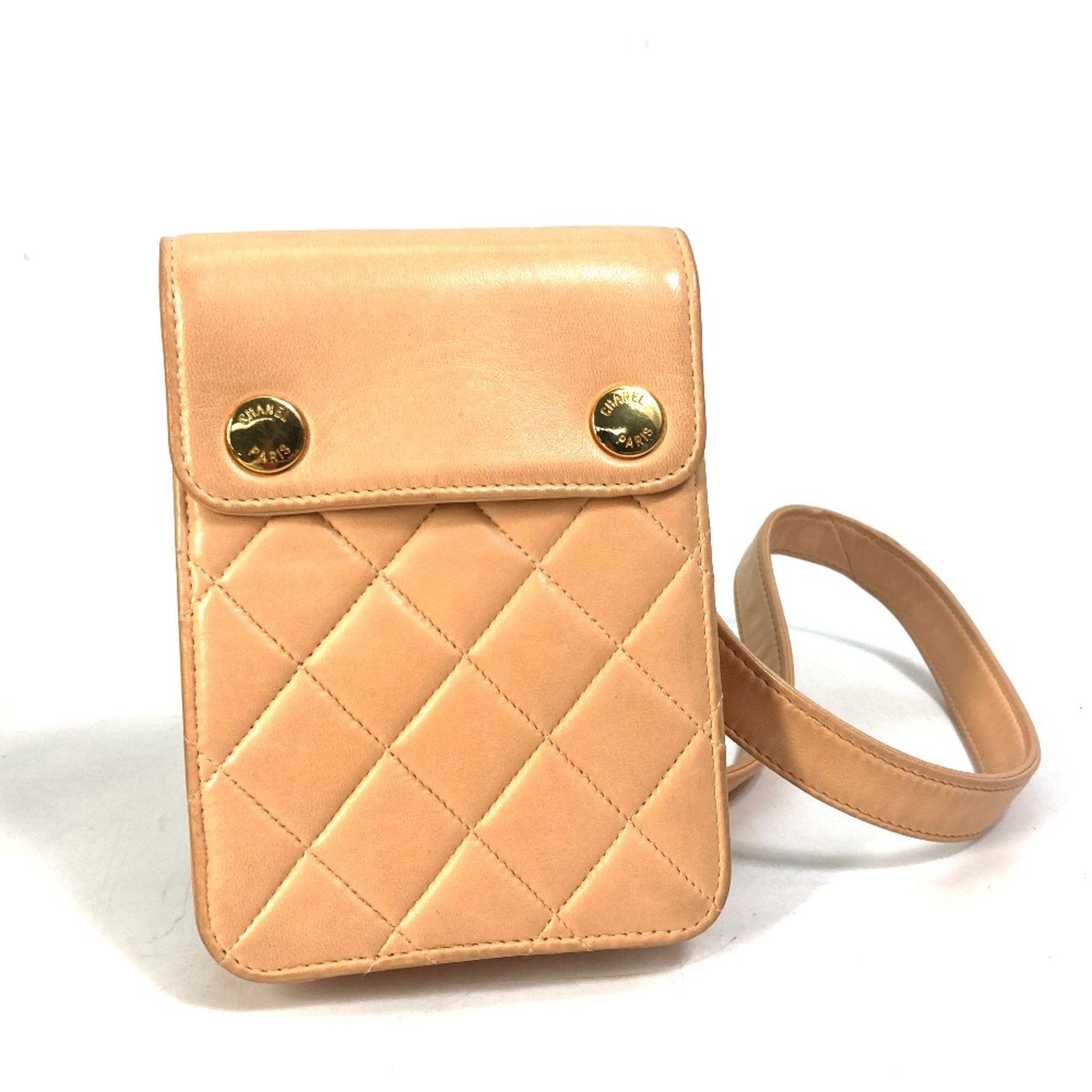 Chanel Pink Leather Shoulder Bag (Pre-Owned)