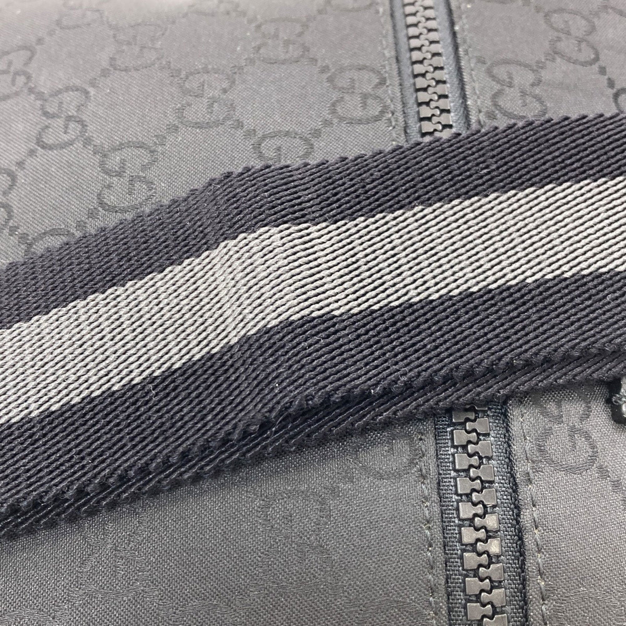 Gucci Black Nylon Shoulder Bag (Pre-Owned)