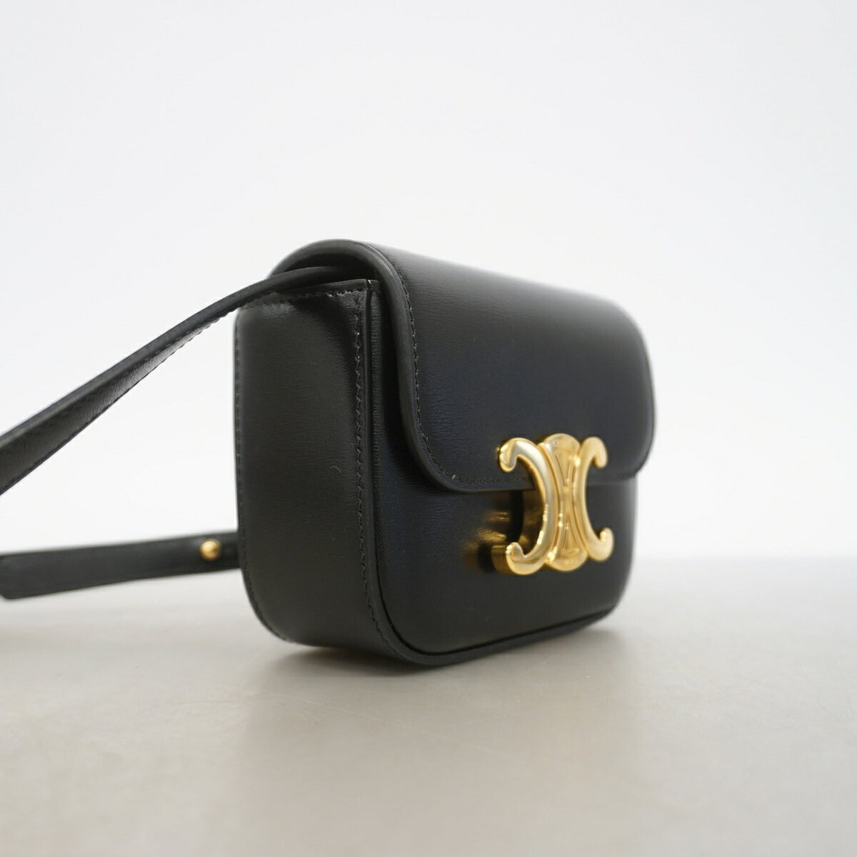Celine Black Leather Shoulder Bag (Pre-Owned)