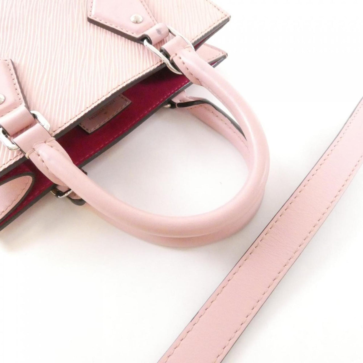 Louis Vuitton Rose Ballerine Leather Handbag (Pre-Owned)