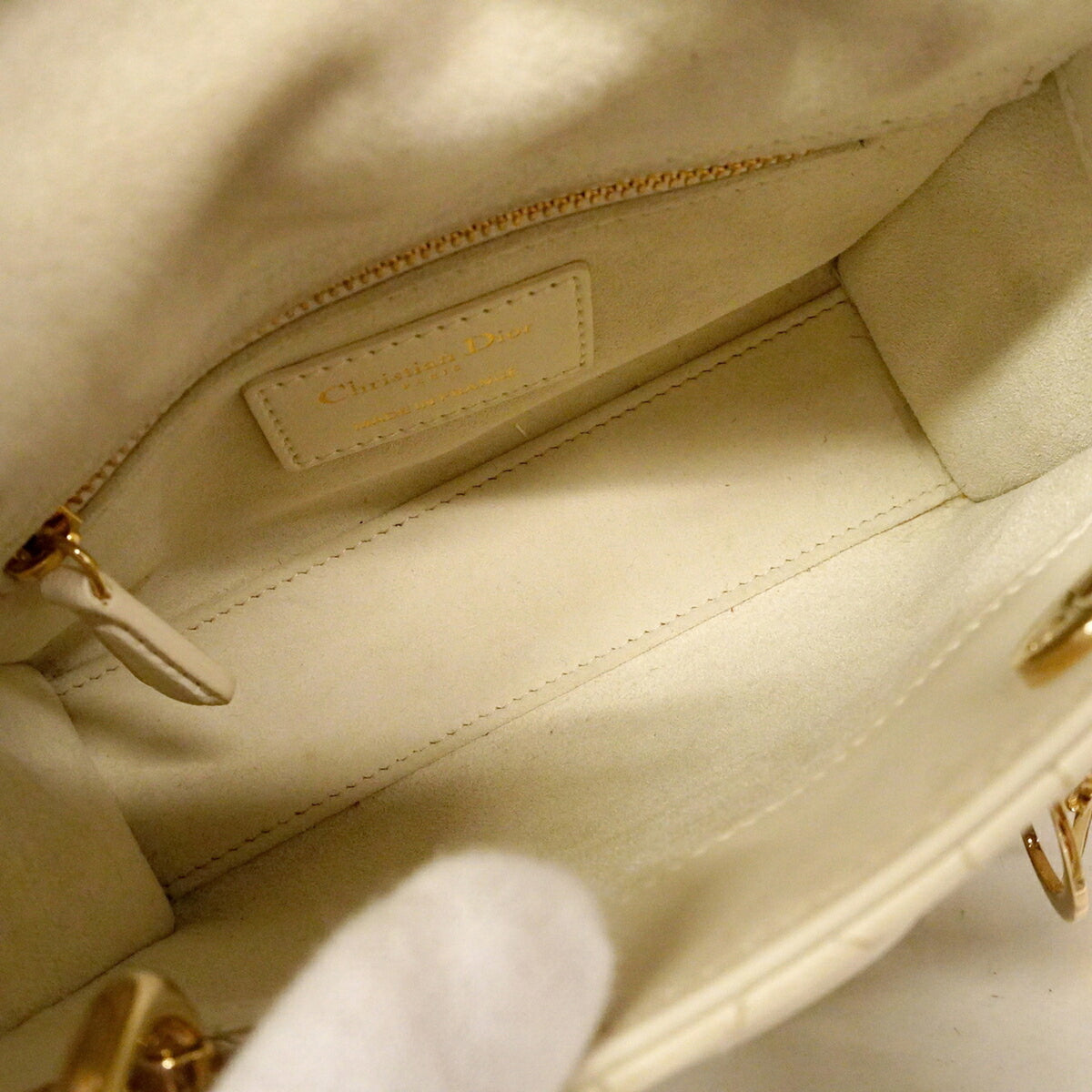 Christian Dior White Leather Handbag (Pre-Owned)