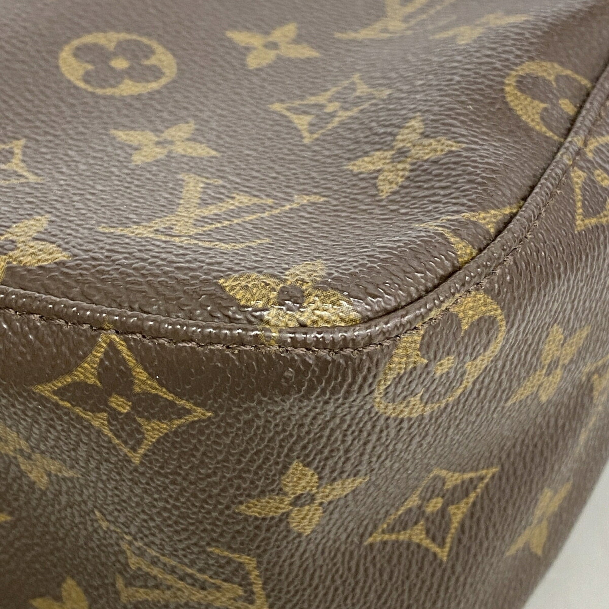 Louis Vuitton Brown Shoulder Bag (Pre-Owned)
