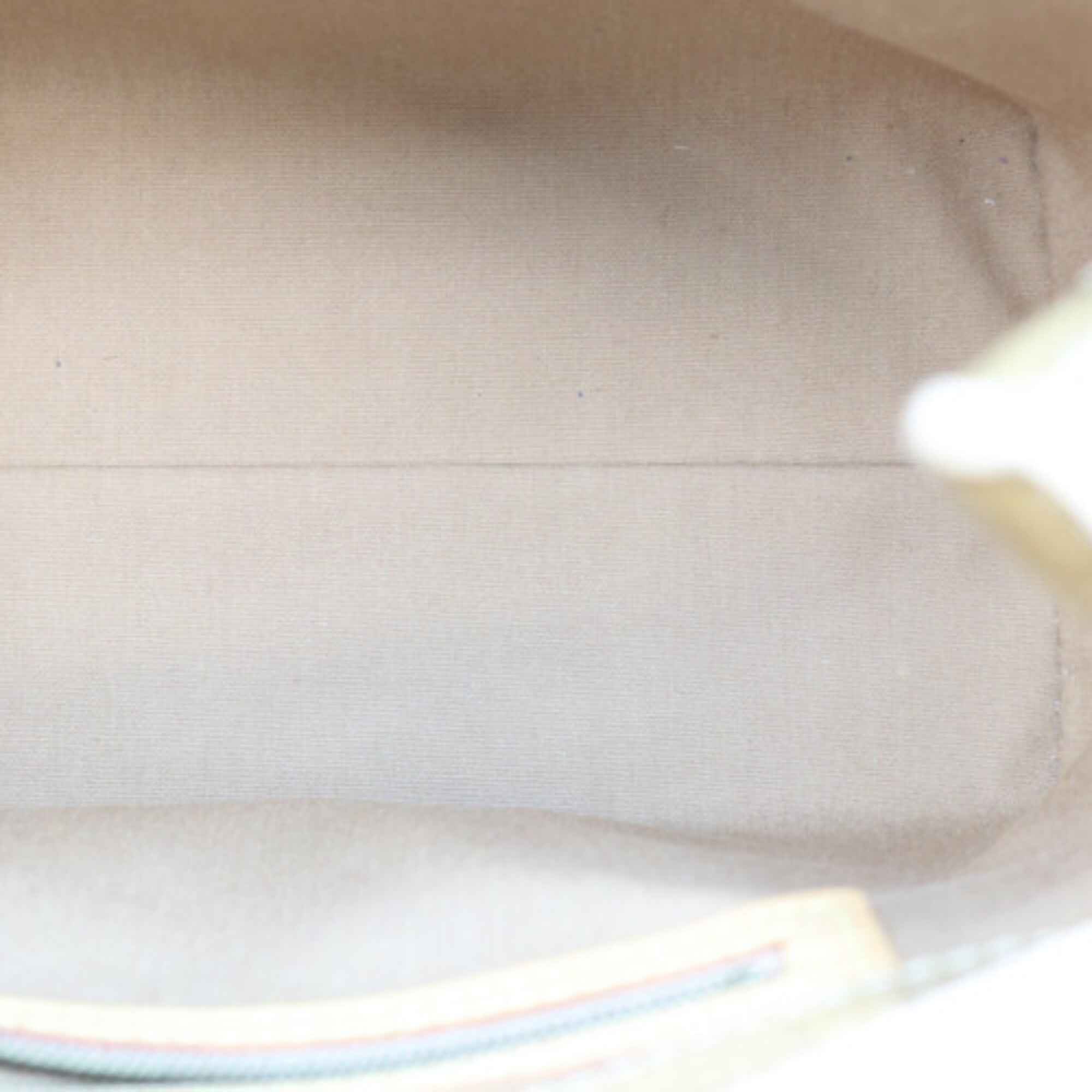 Louis Vuitton Beige Vernis Handbag (Pre-Owned)