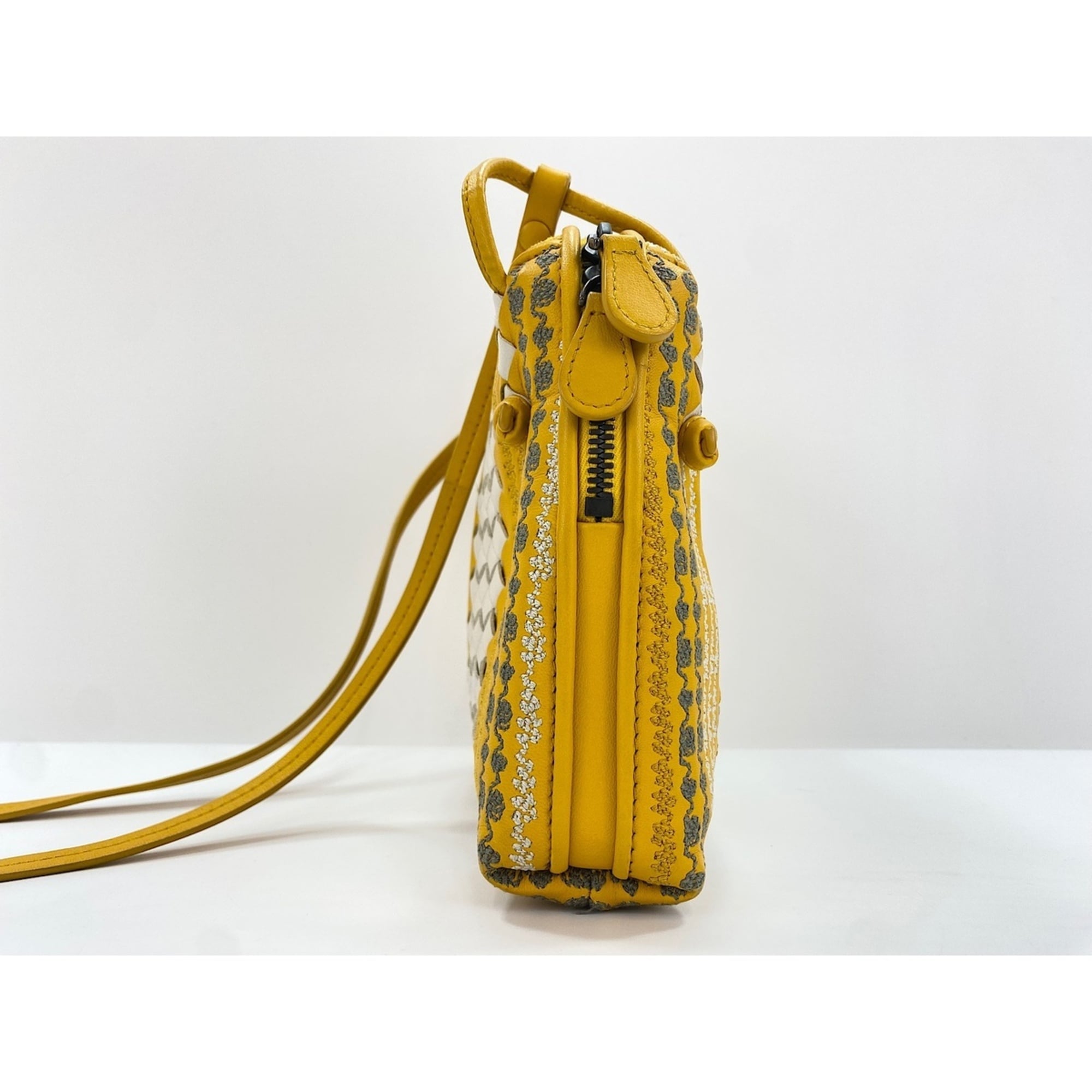 Bottega Veneta Yellow Shoulder Bag (Pre-Owned)