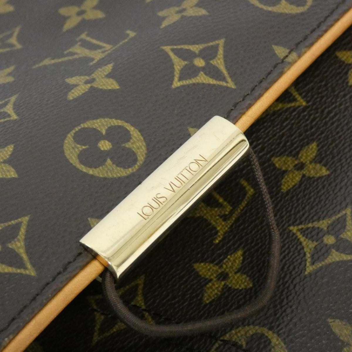 Louis Vuitton Marron Coated Canvas Shoulder Bag (Pre-Owned)