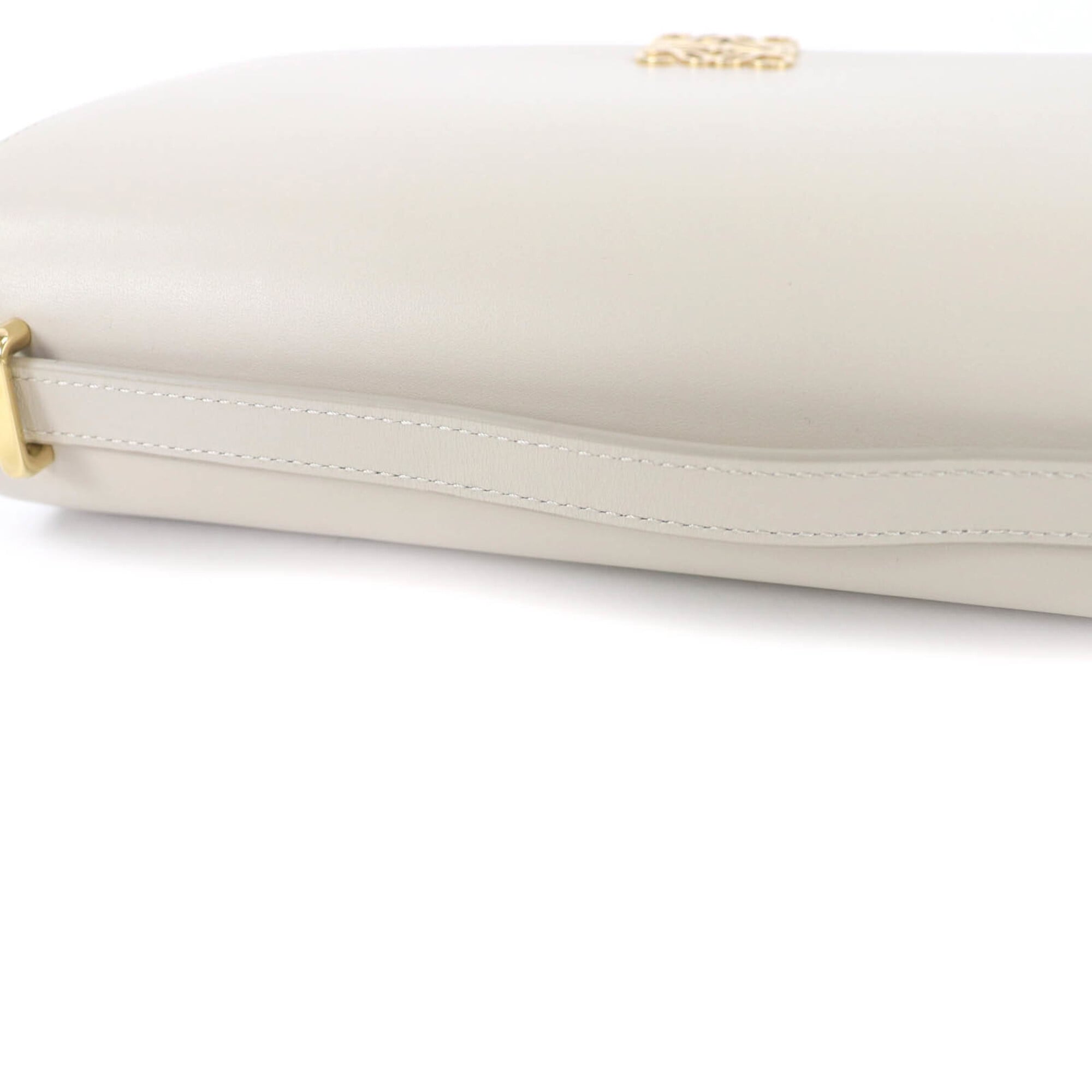 Loewe Gold Leather Shoulder Bag (Pre-Owned)