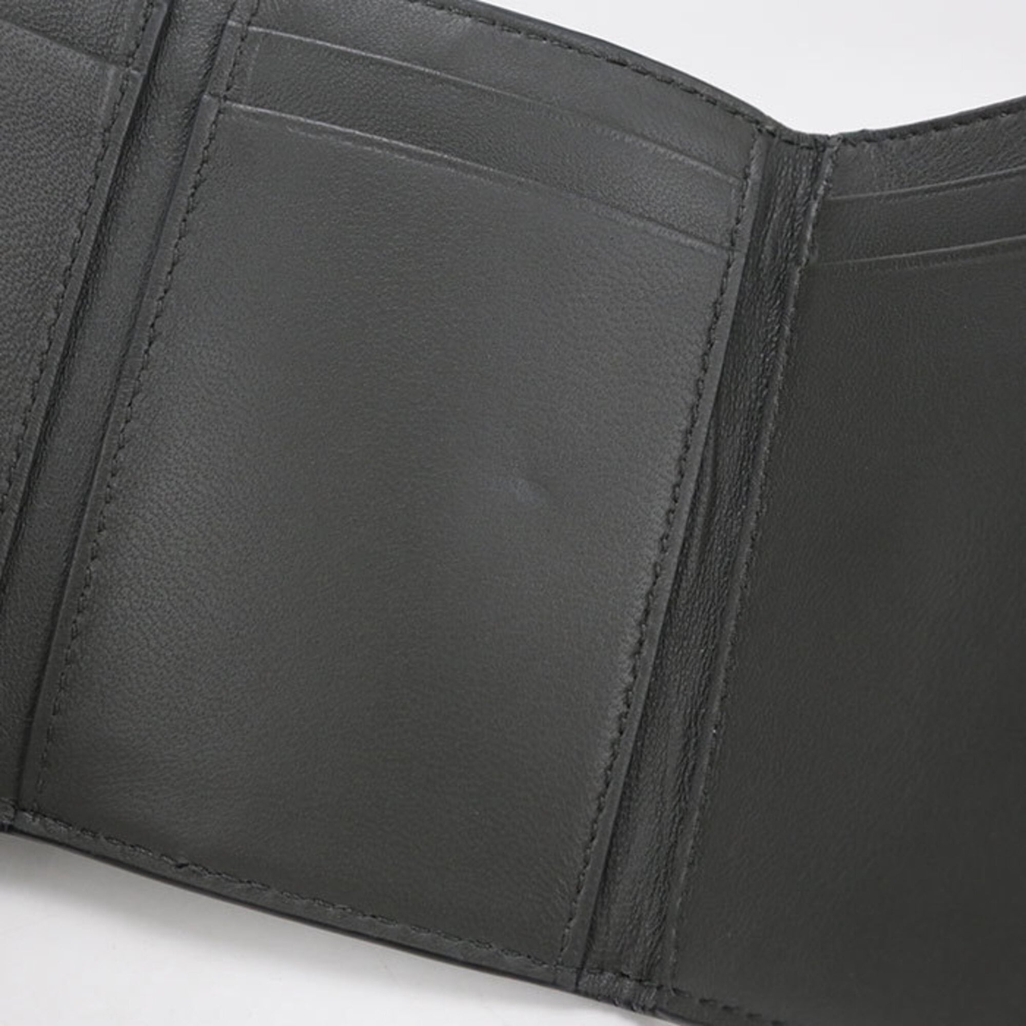 Bottega Veneta Black Leather Wallet (Tri-Fold) (Pre-Owned)