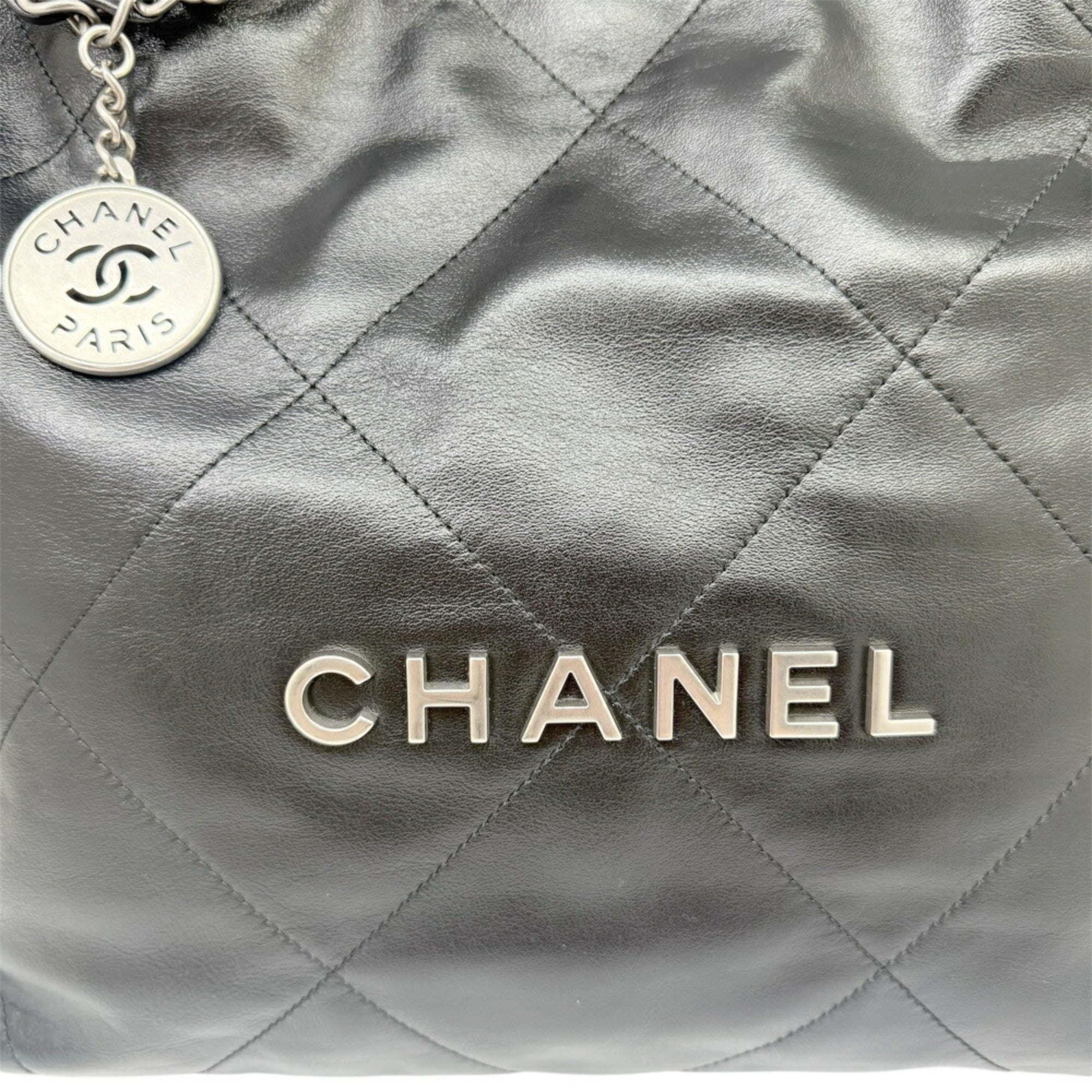 Chanel Black Leather Handbag (Pre-Owned)