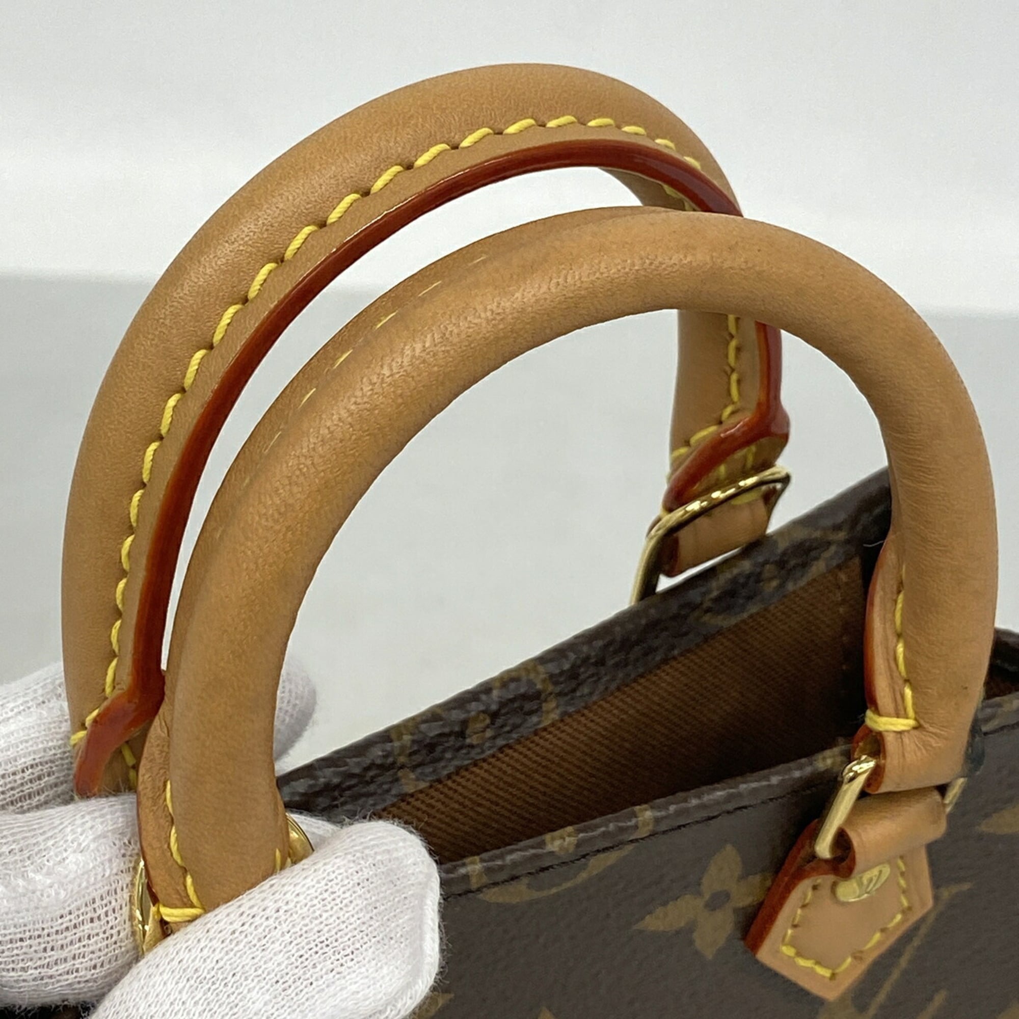 Louis Vuitton Brown Handbag (Pre-Owned)
