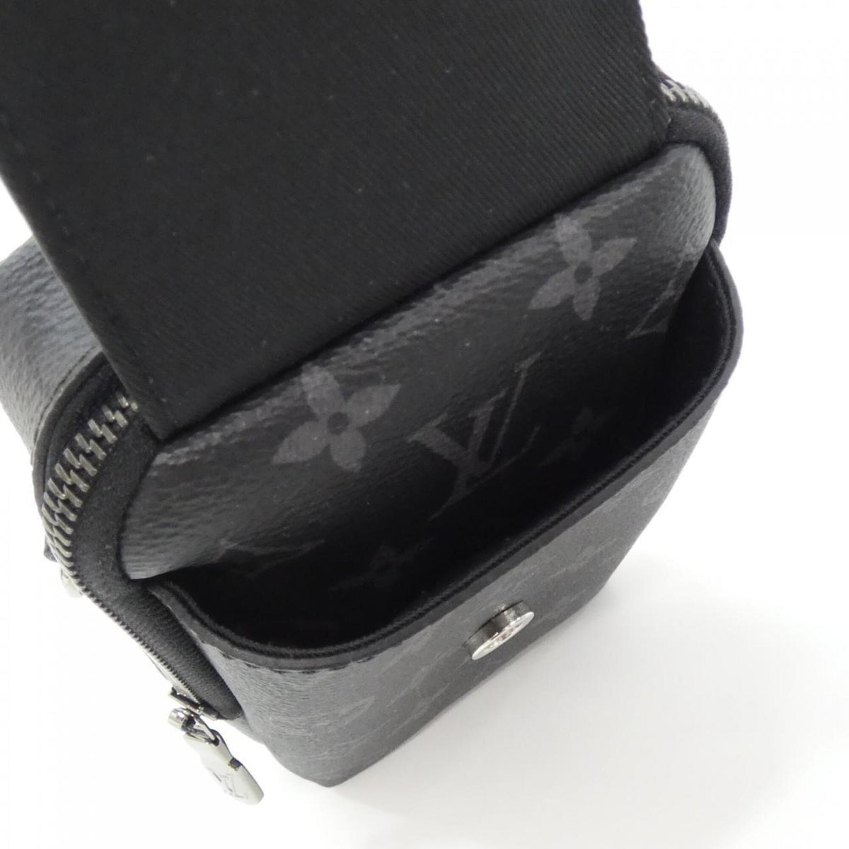 Louis Vuitton Monogram Eclipse Black Coated Canvas Handbag Shoulder Bag (Pre-Owned)