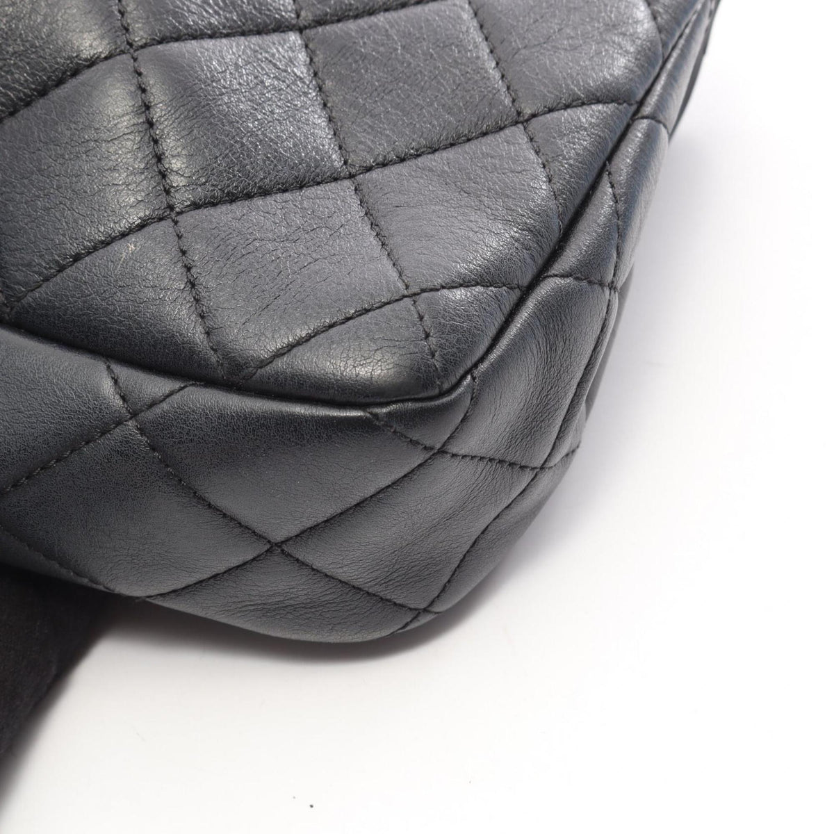 Chanel Black Leather Handbag Shoulder Bag (Pre-Owned)