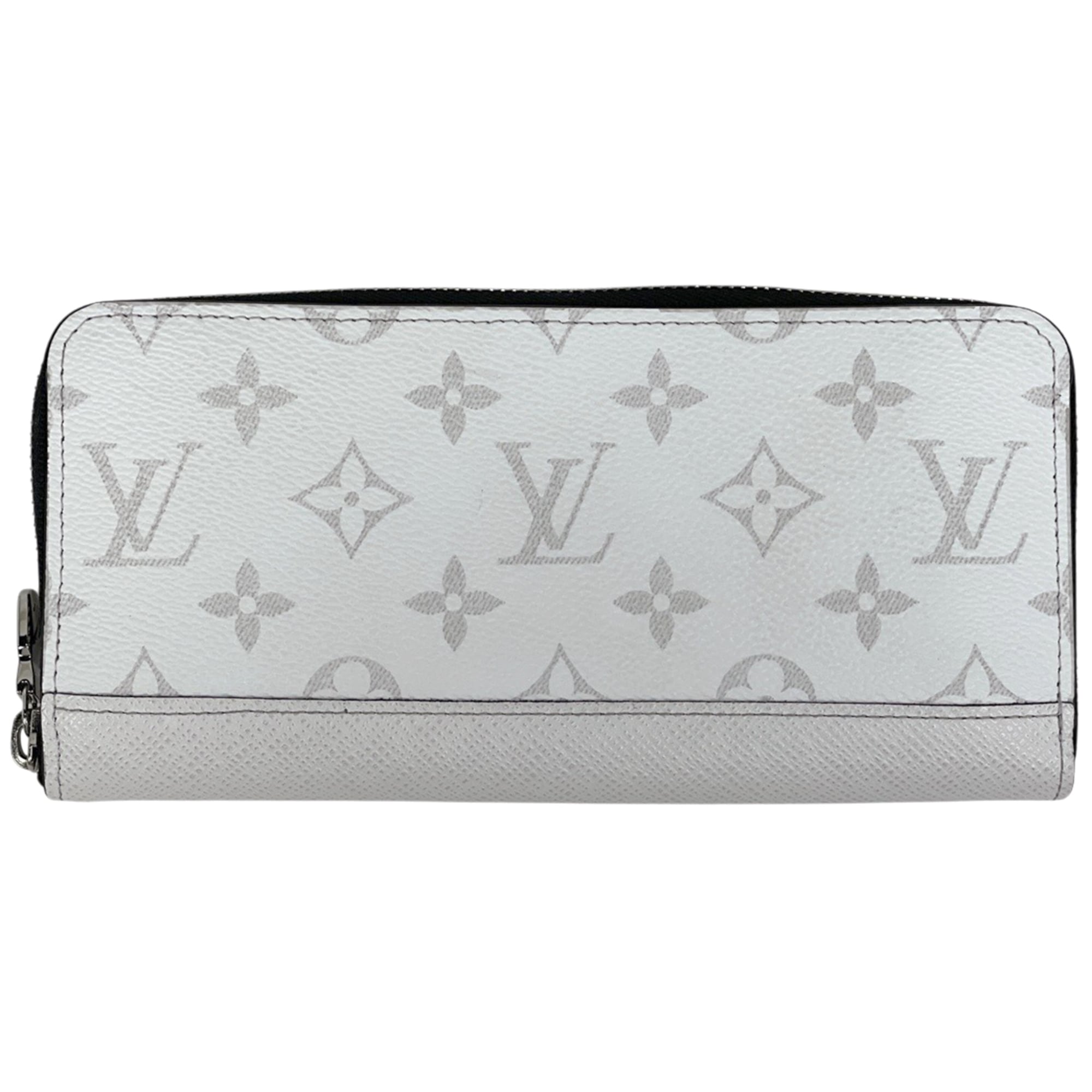 Louis Vuitton White Taigarama Long Wallet (Bi-Fold) (Pre-Owned)
