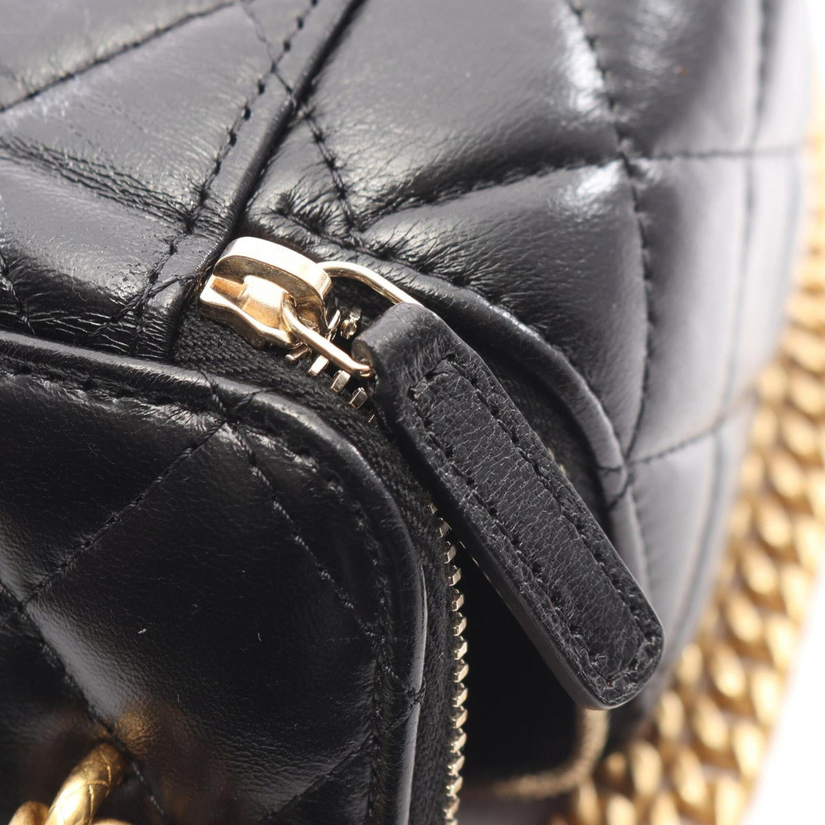 Chanel Matelasse Black Leather Handbag Shoulder Bag (Pre-Owned)